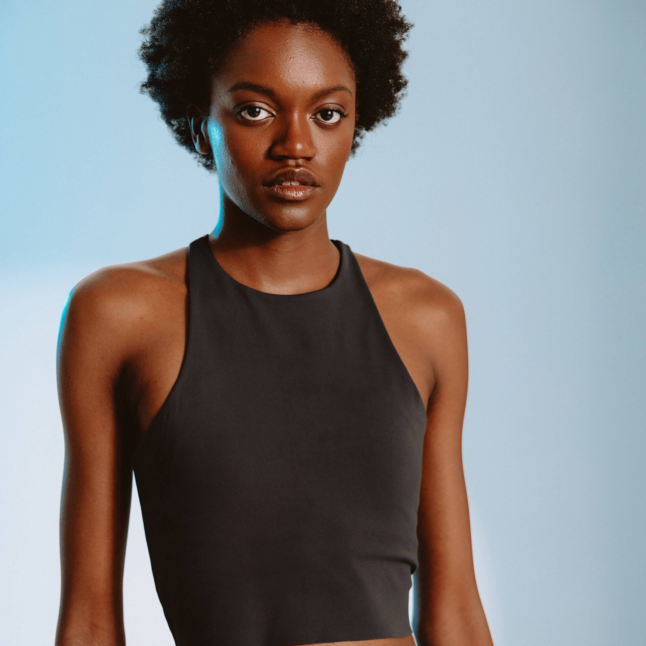 Brassi&egrave;re ajust&eacute;e cropped gris fonc&eacute; femme