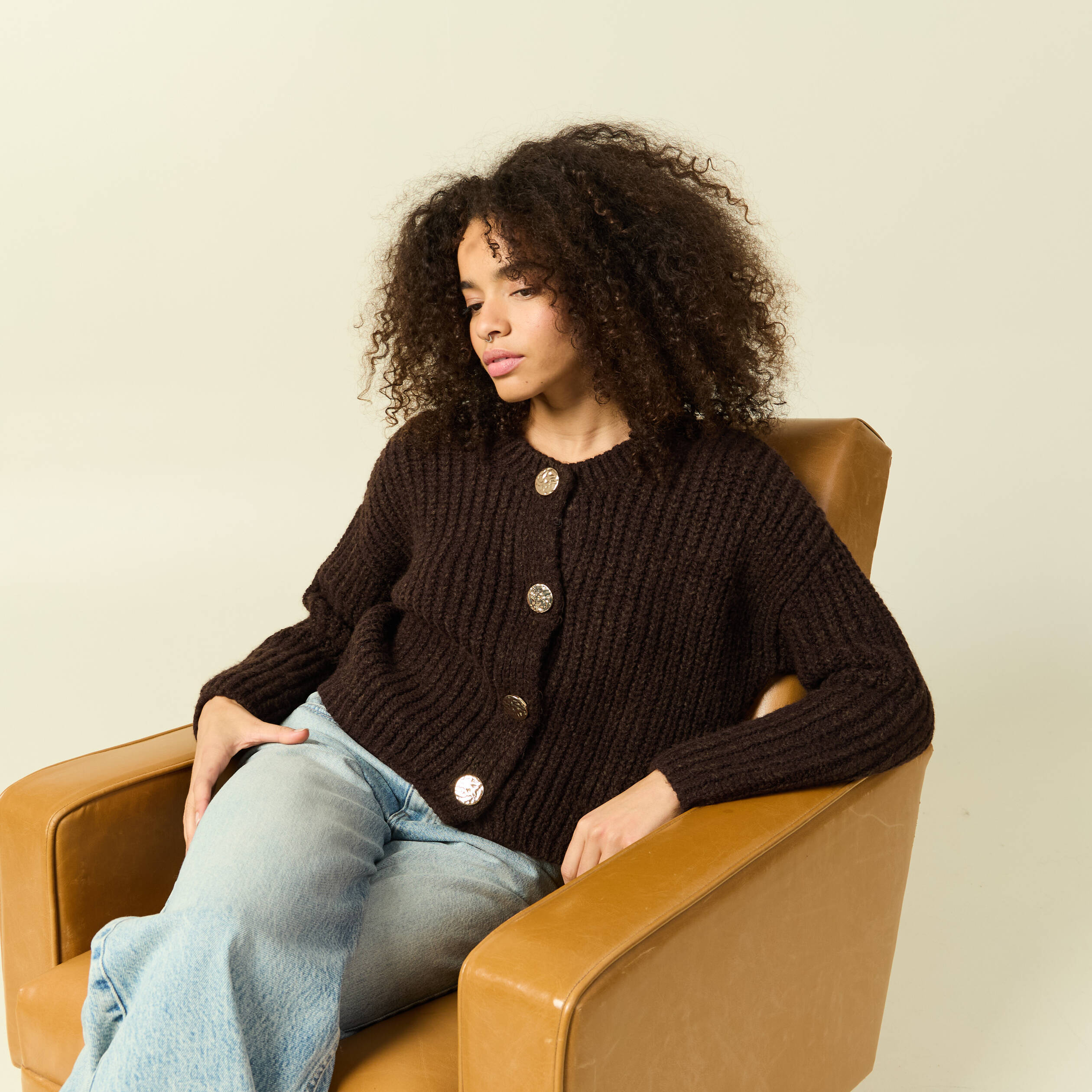 Gilet droit court manches longues marron femme Vibs