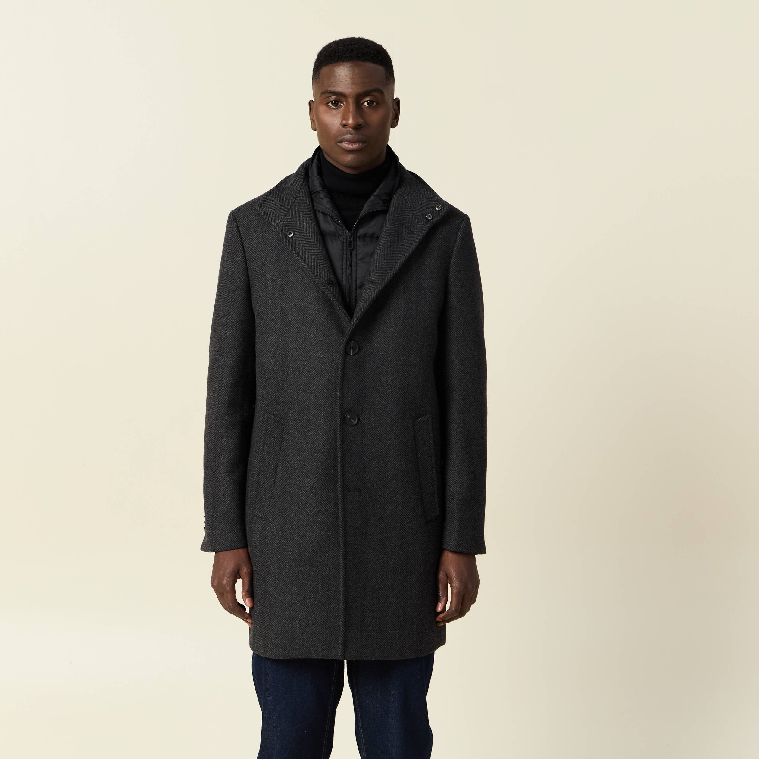 Manteau ajust&eacute; boutonn&eacute; gris fonc&eacute; homme