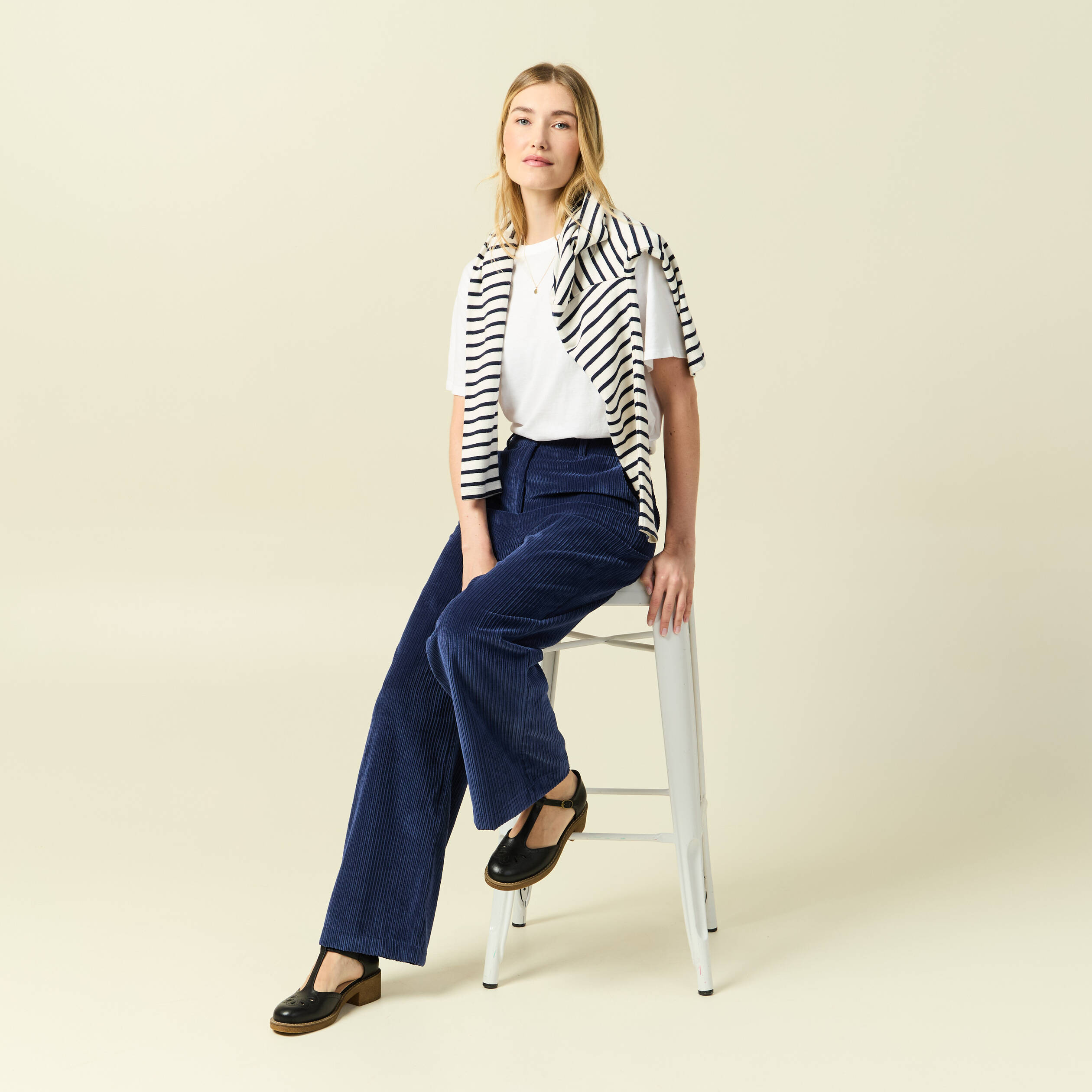 Pantalon large taille haute en velours bleu marine femme