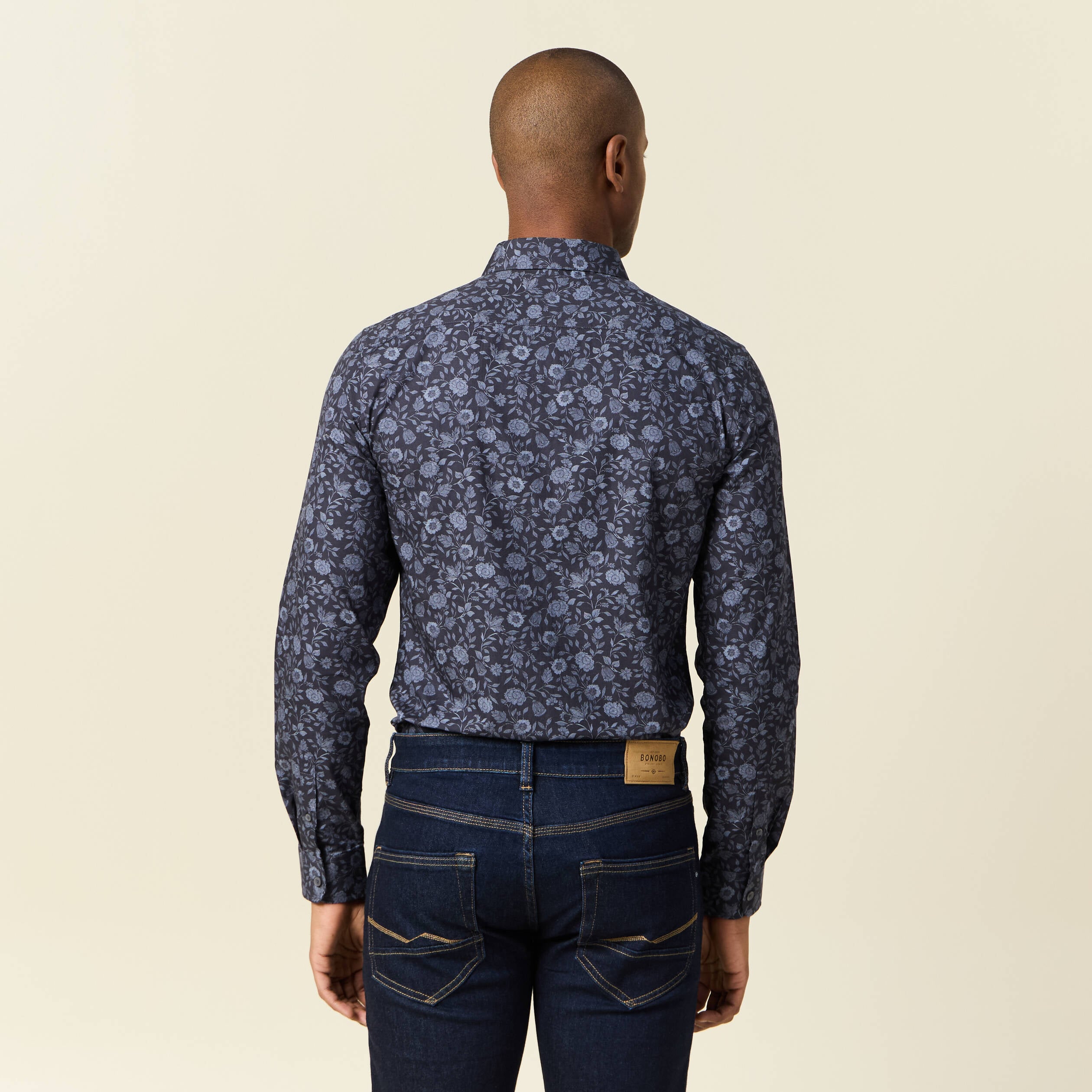 Chemise cintr&eacute;e en coton manches longues bleu marine homme