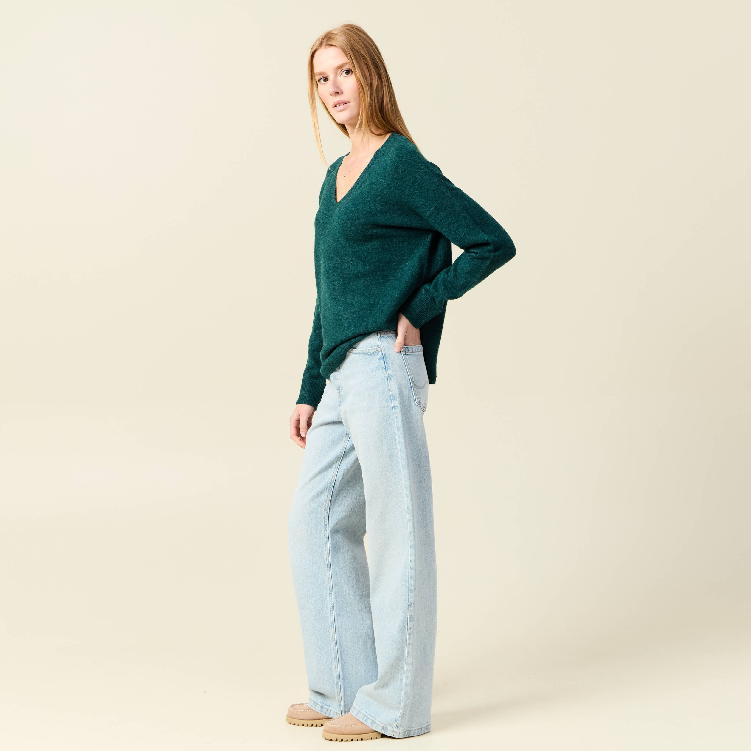 pull manches longues col en v vert fonce femme Pull manches longues col en V vert foncé femme
