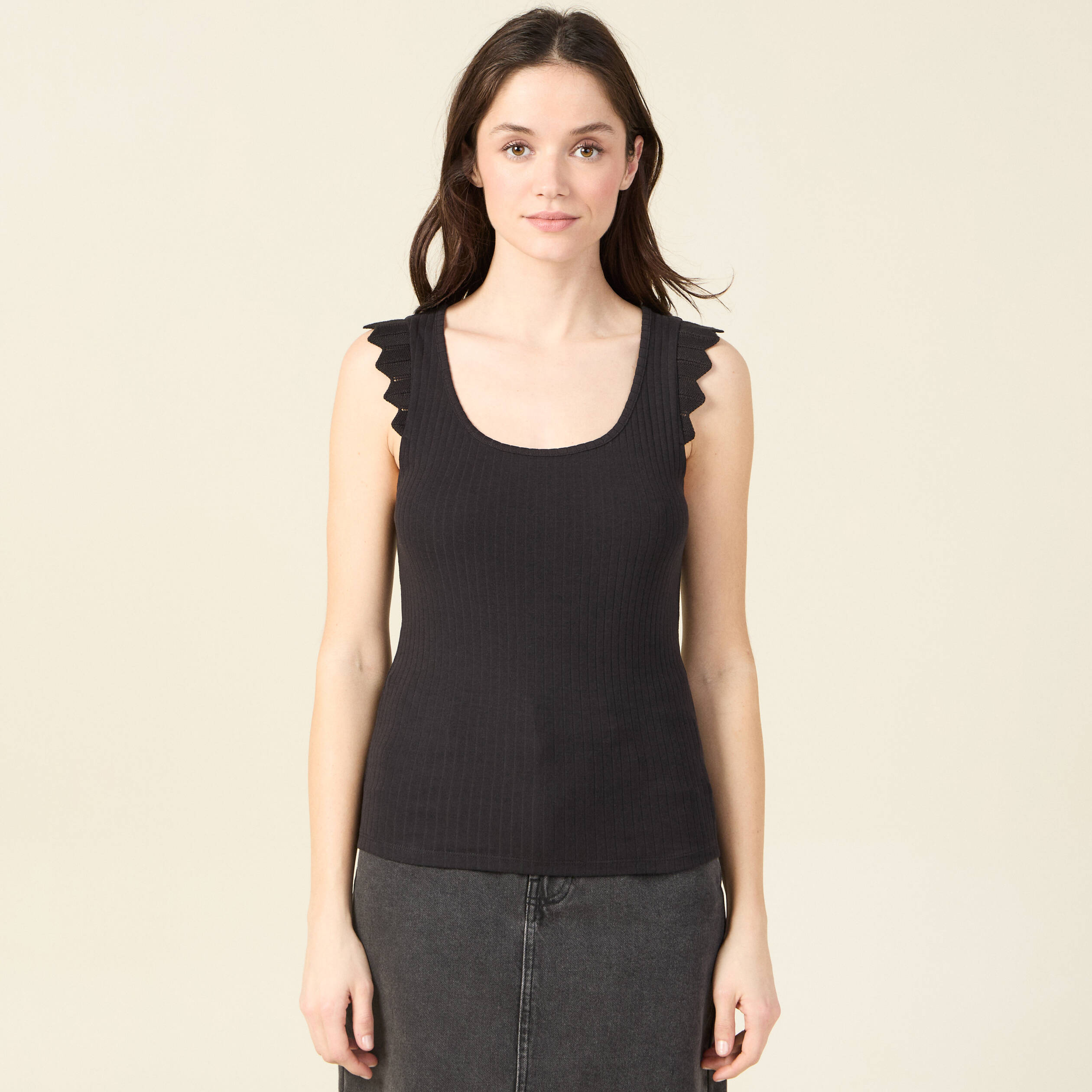 debardeur bretelles larges noir femme Débardeur bretelles larges noir femme