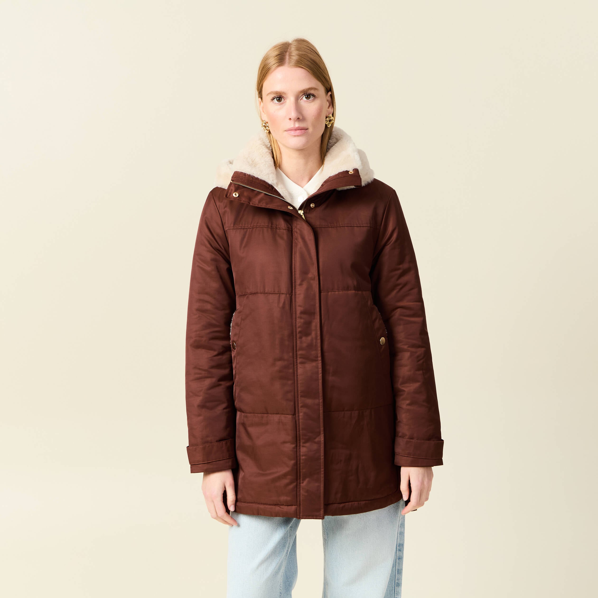 Parka droite &agrave; capuche marron fonc&eacute; femme