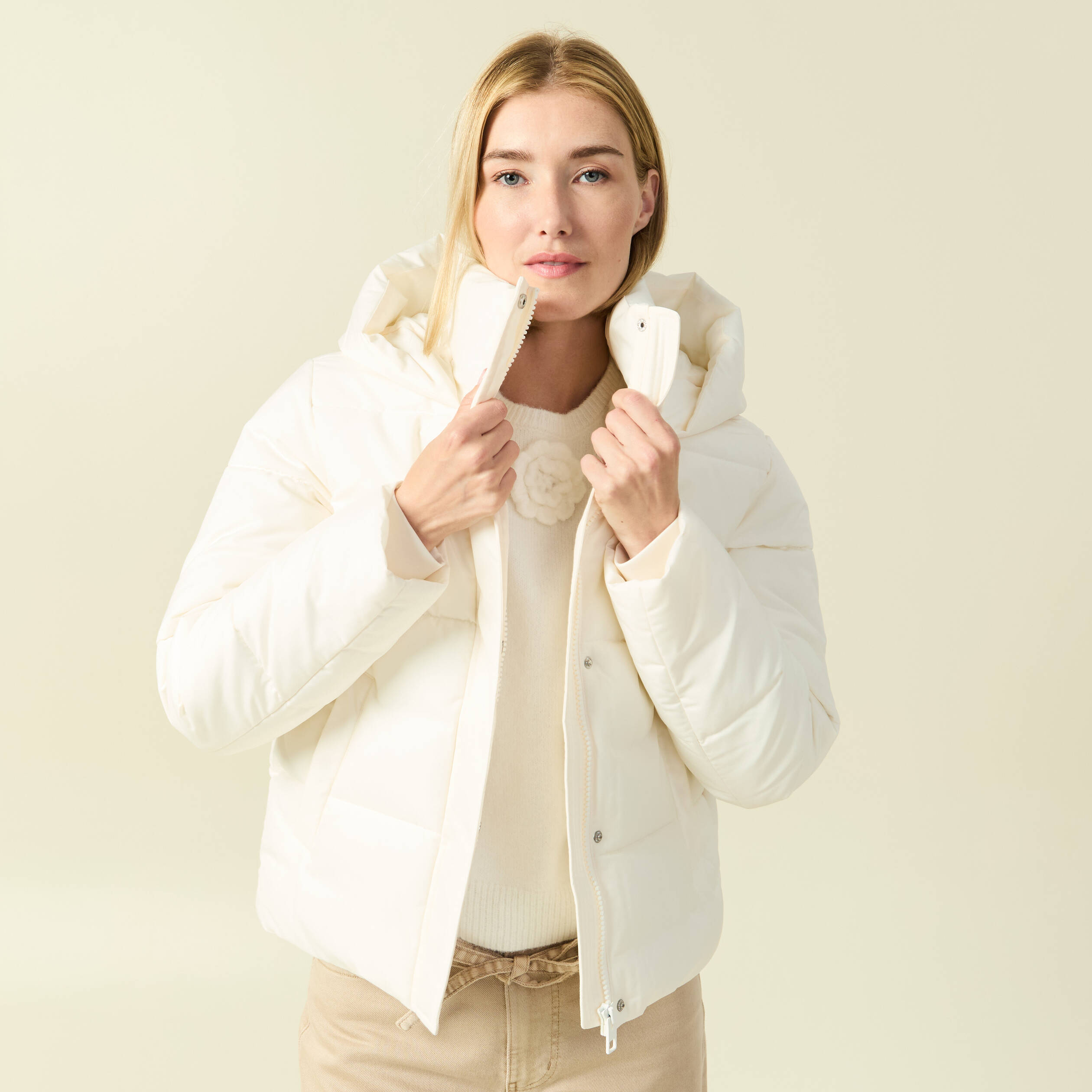 Doudoune &agrave; capuche creme femme