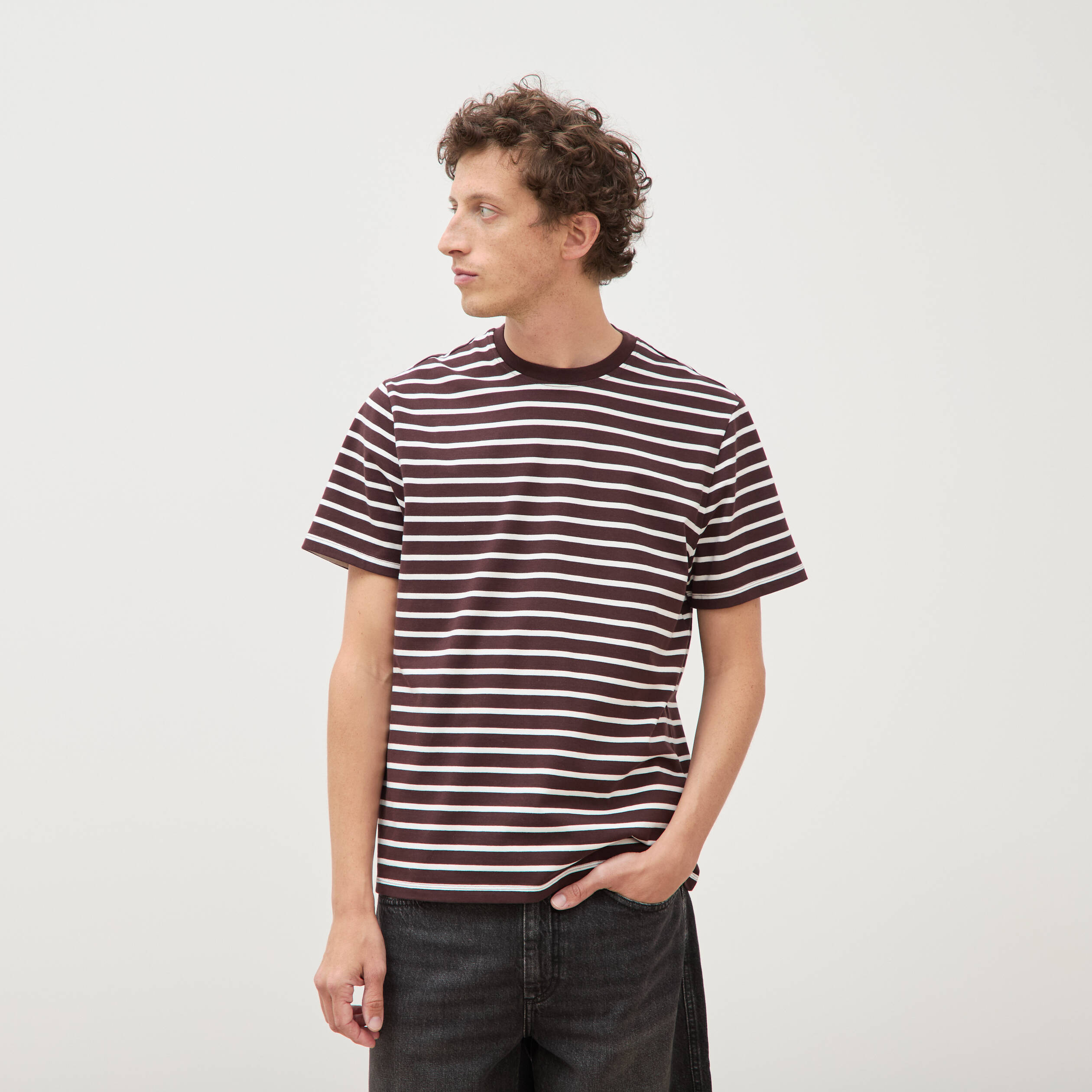 T-shirt en coton manches courtes marron fonc&eacute; homme