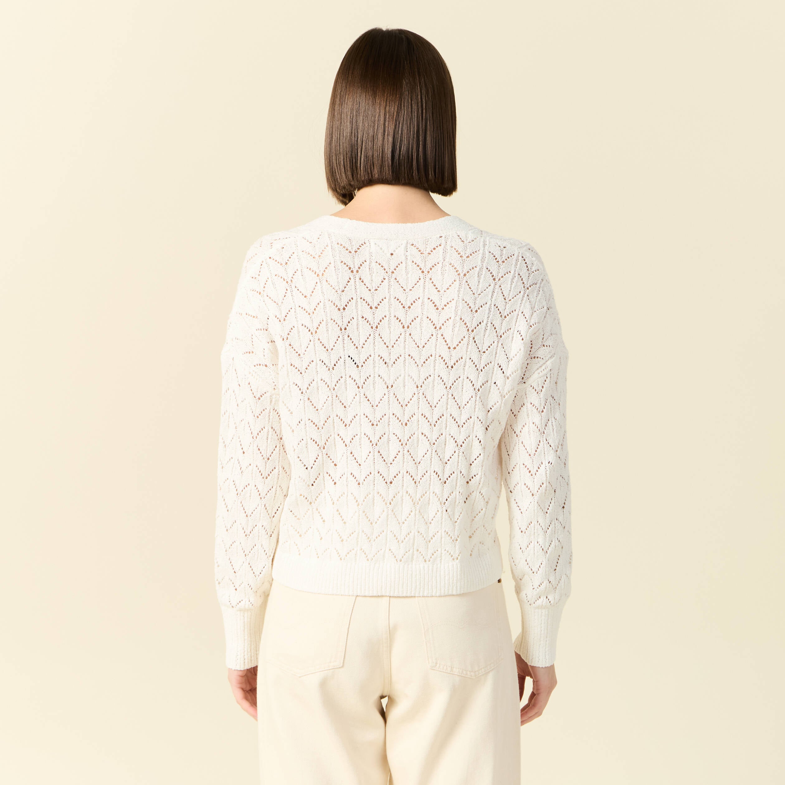 Gilet manches longues ajour&eacute; ecru femme