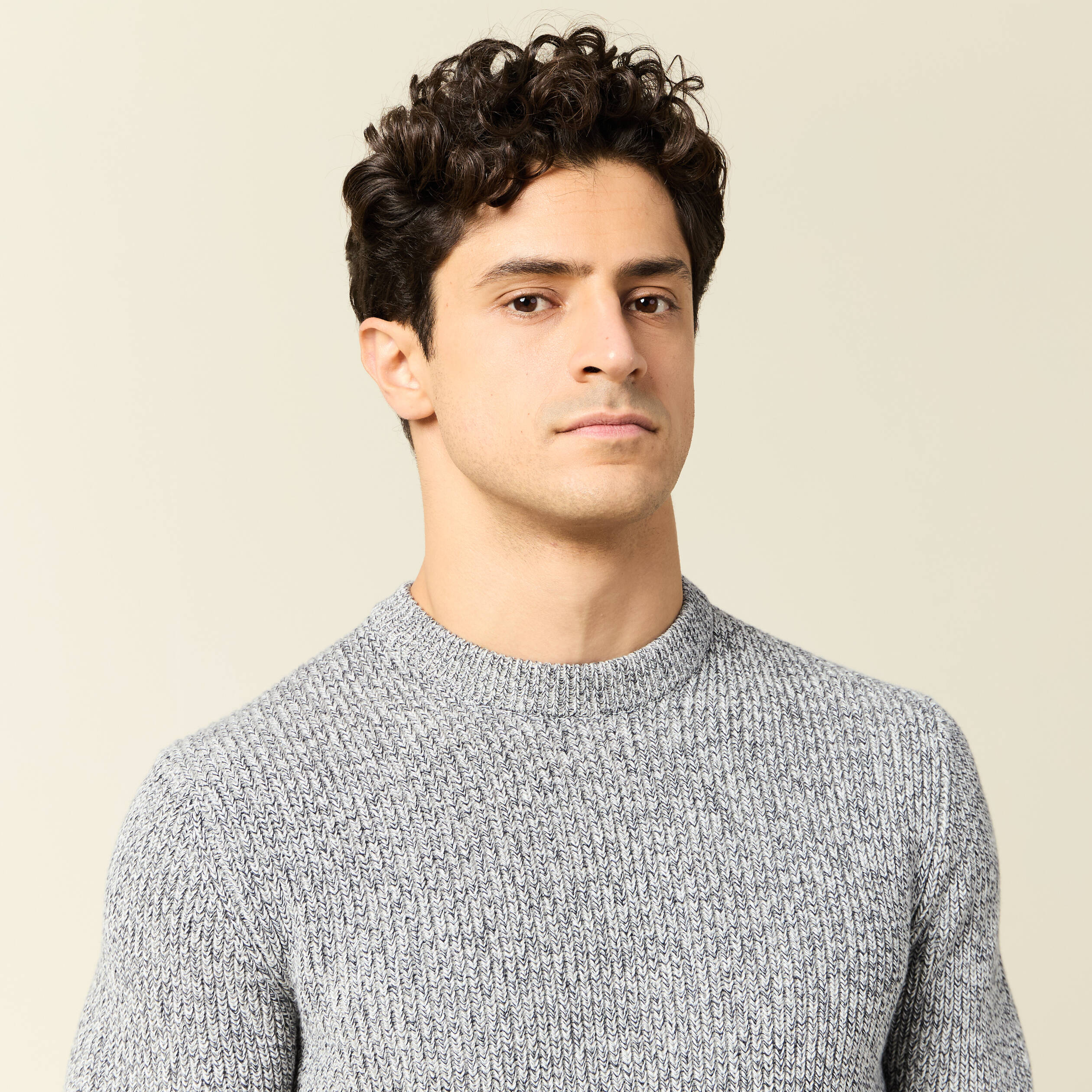 Pull manches longues gris homme