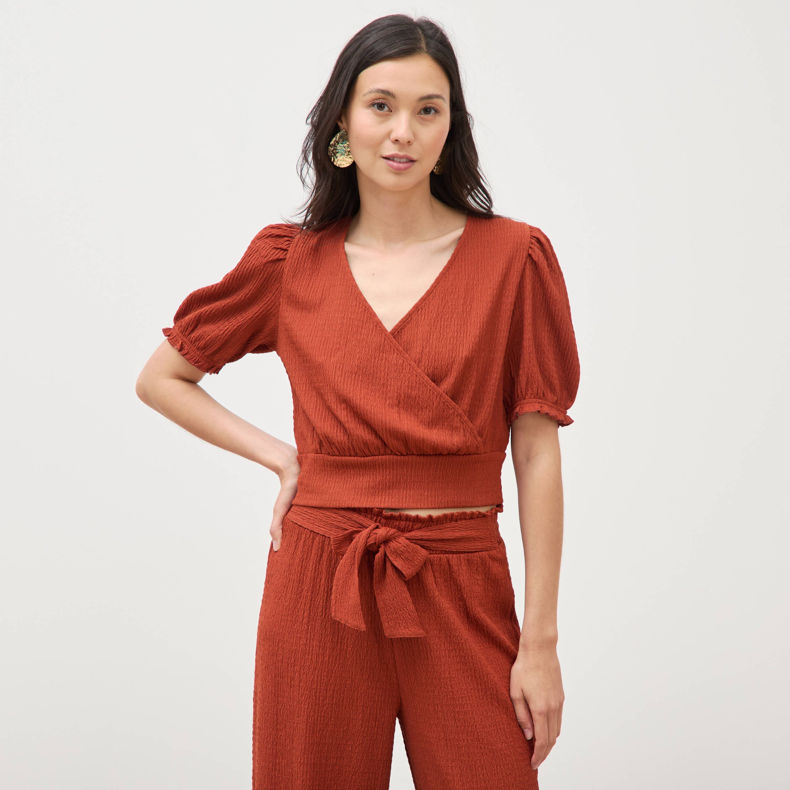 Blouse cropped manches courtes marron cognac femme