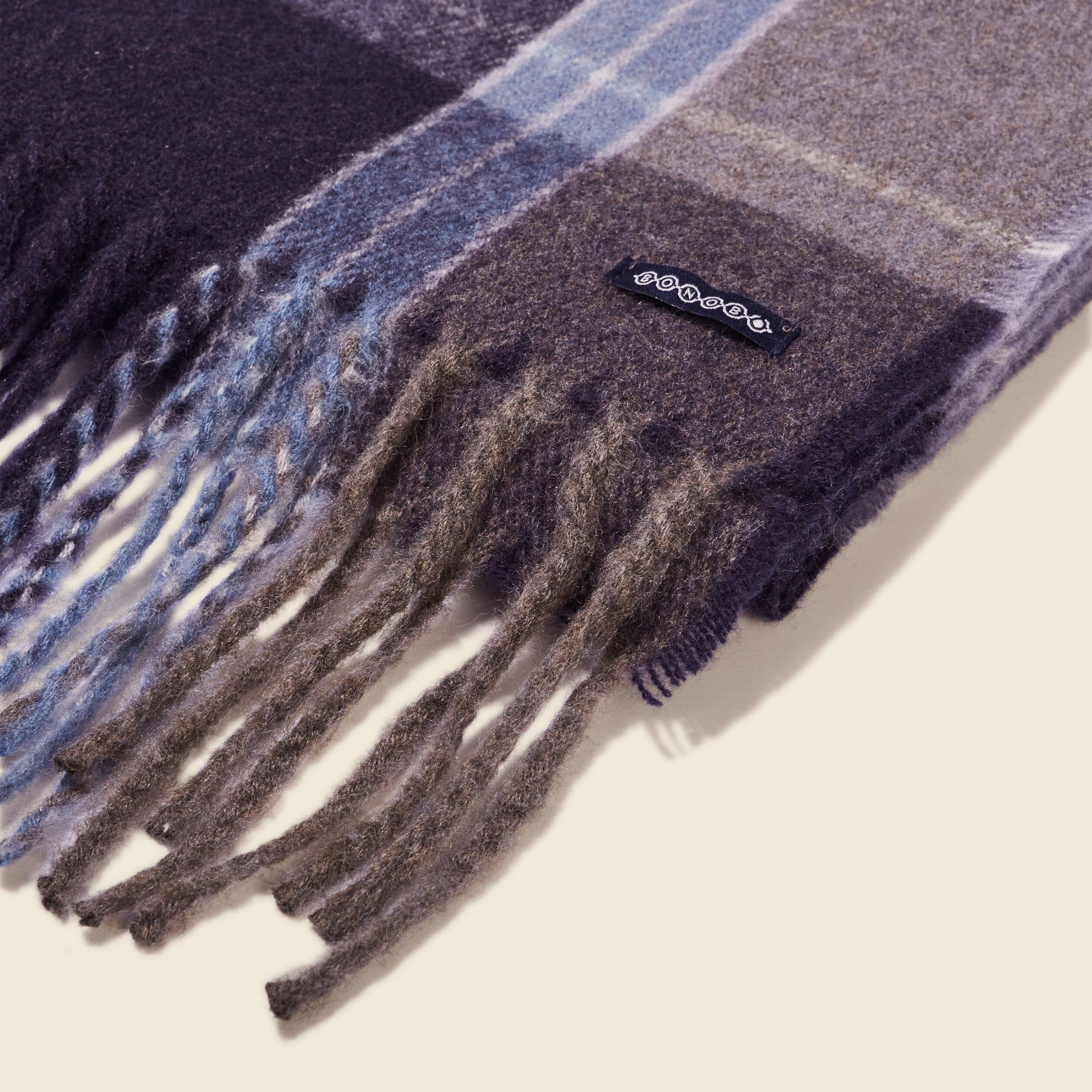 echarpe a franges bleu clair homme Écharpe à franges bleu clair homme