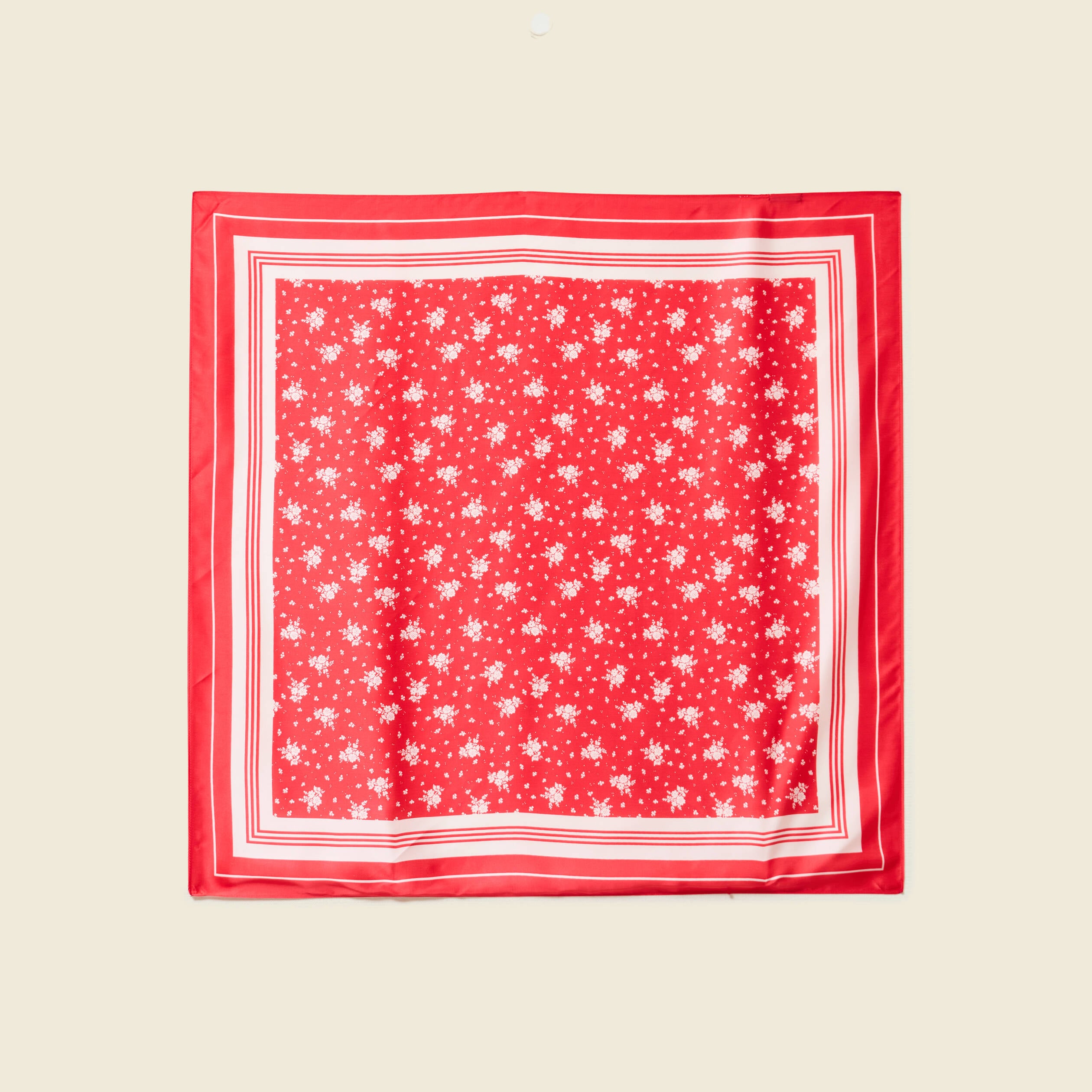 Foulard rouge fonc&eacute; femme