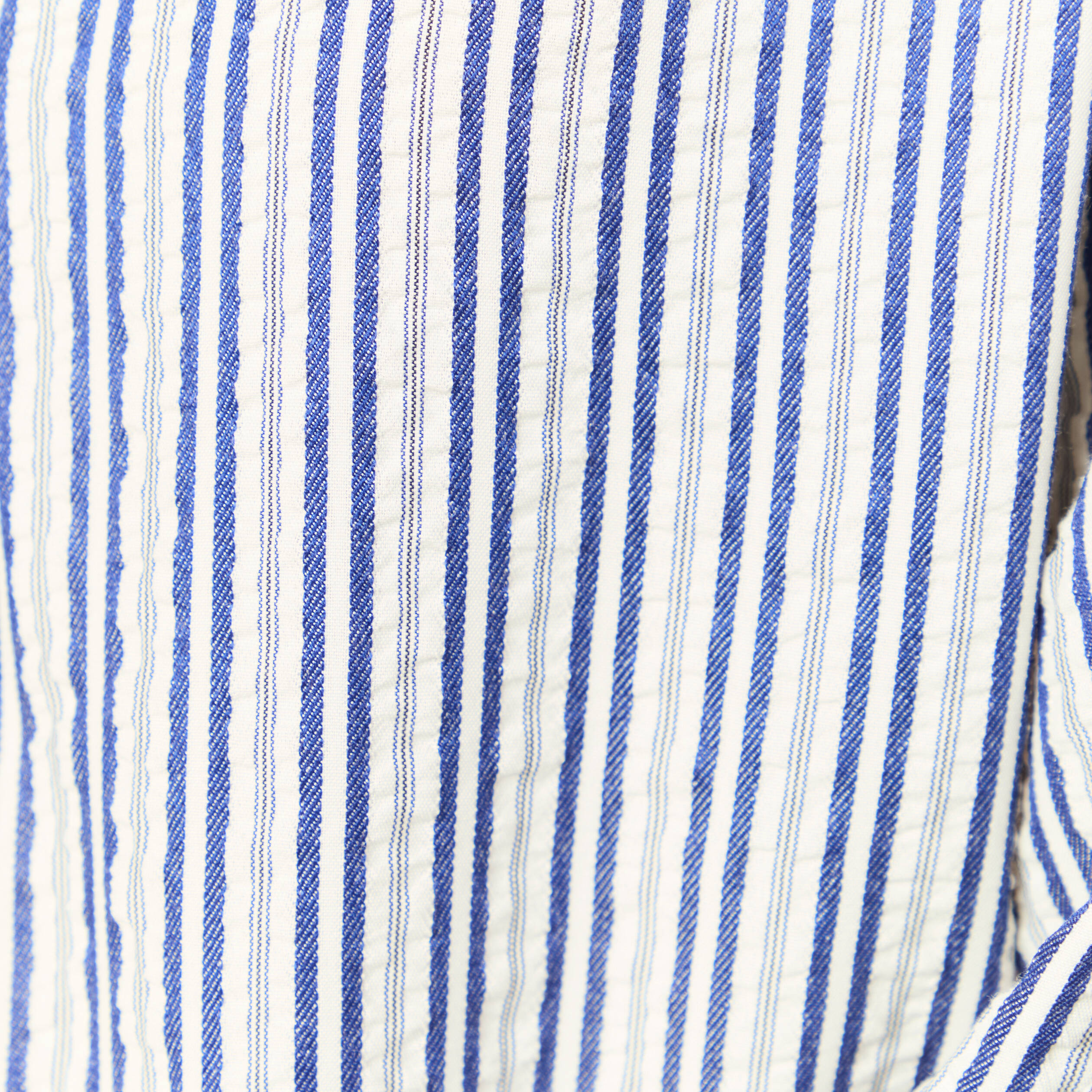Chemise cintr&eacute;e col montant brod&eacute;e blanc femme