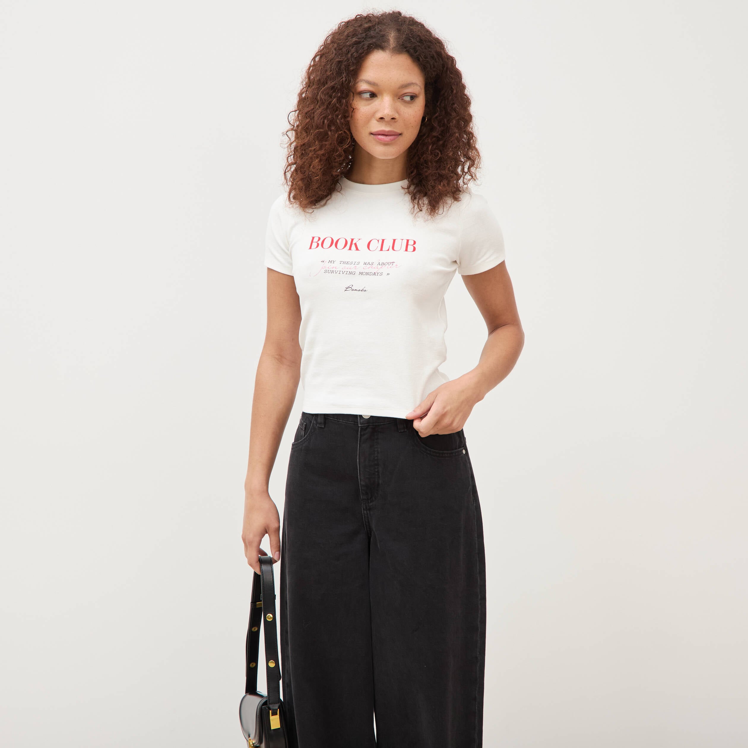 T-shirt cintr&eacute; col rond manches courtes ecru femme
