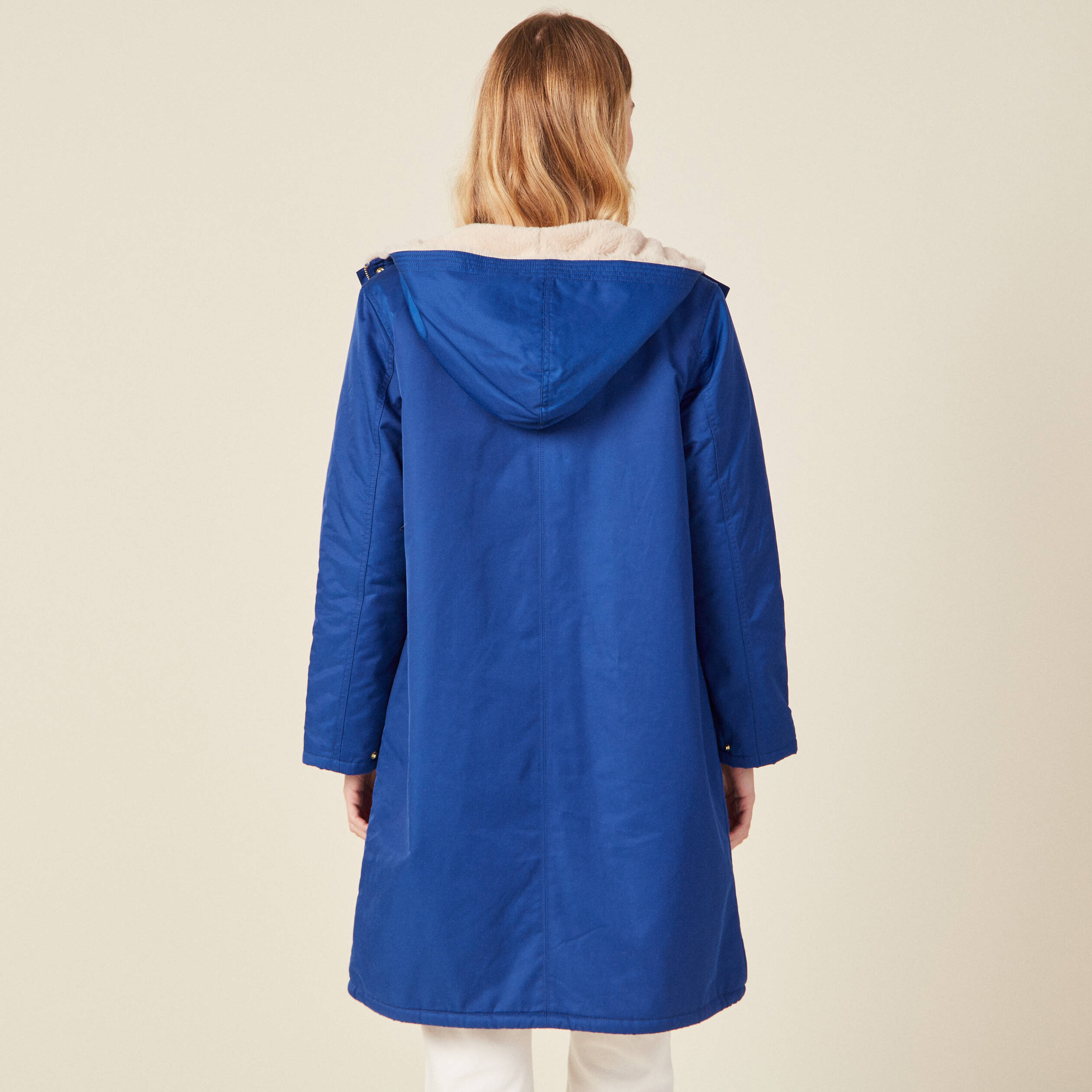 parka droite a capuche doublee bleu electrique femme Parka droite à capuche doublée bleu electrique femme