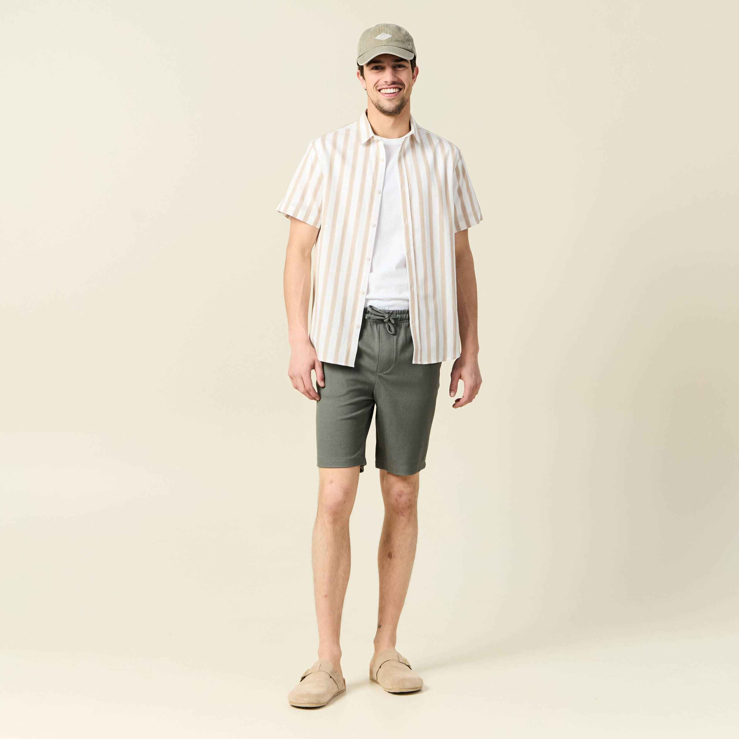 Short droit avec cordon vert kaki homme