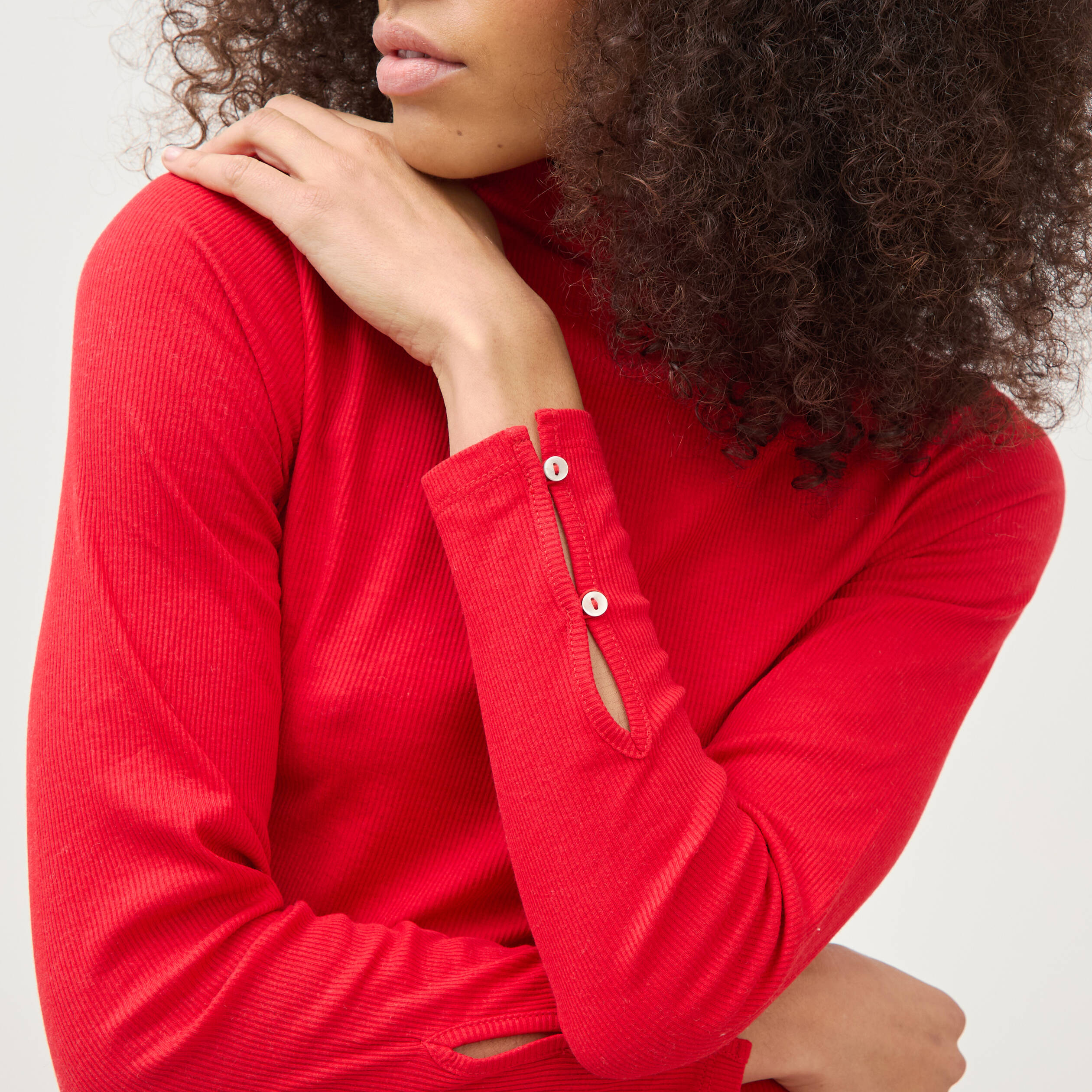 T-shirt cintr&eacute; manches longues rouge femme
