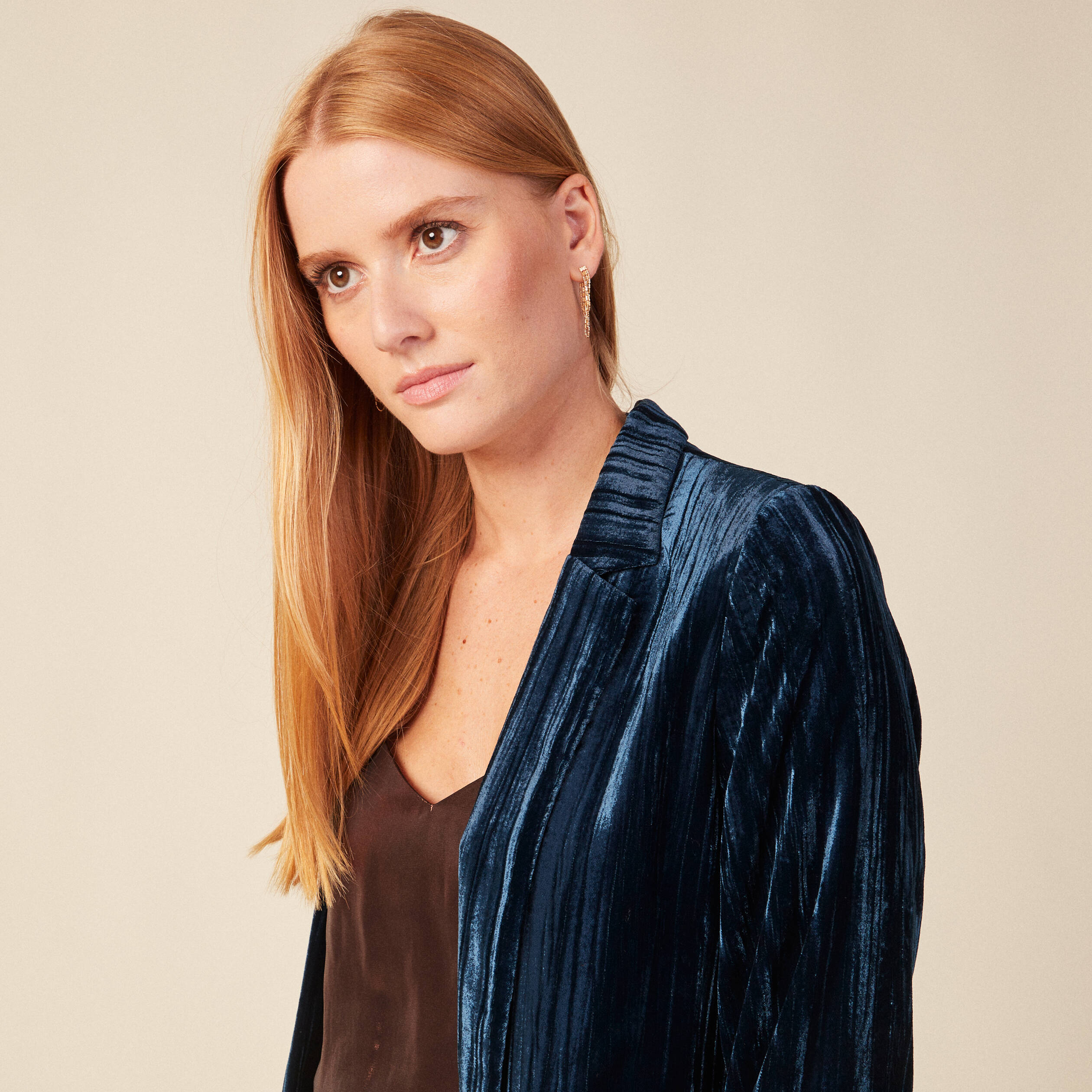 Tailleur droit court manches longues bleu canard femme