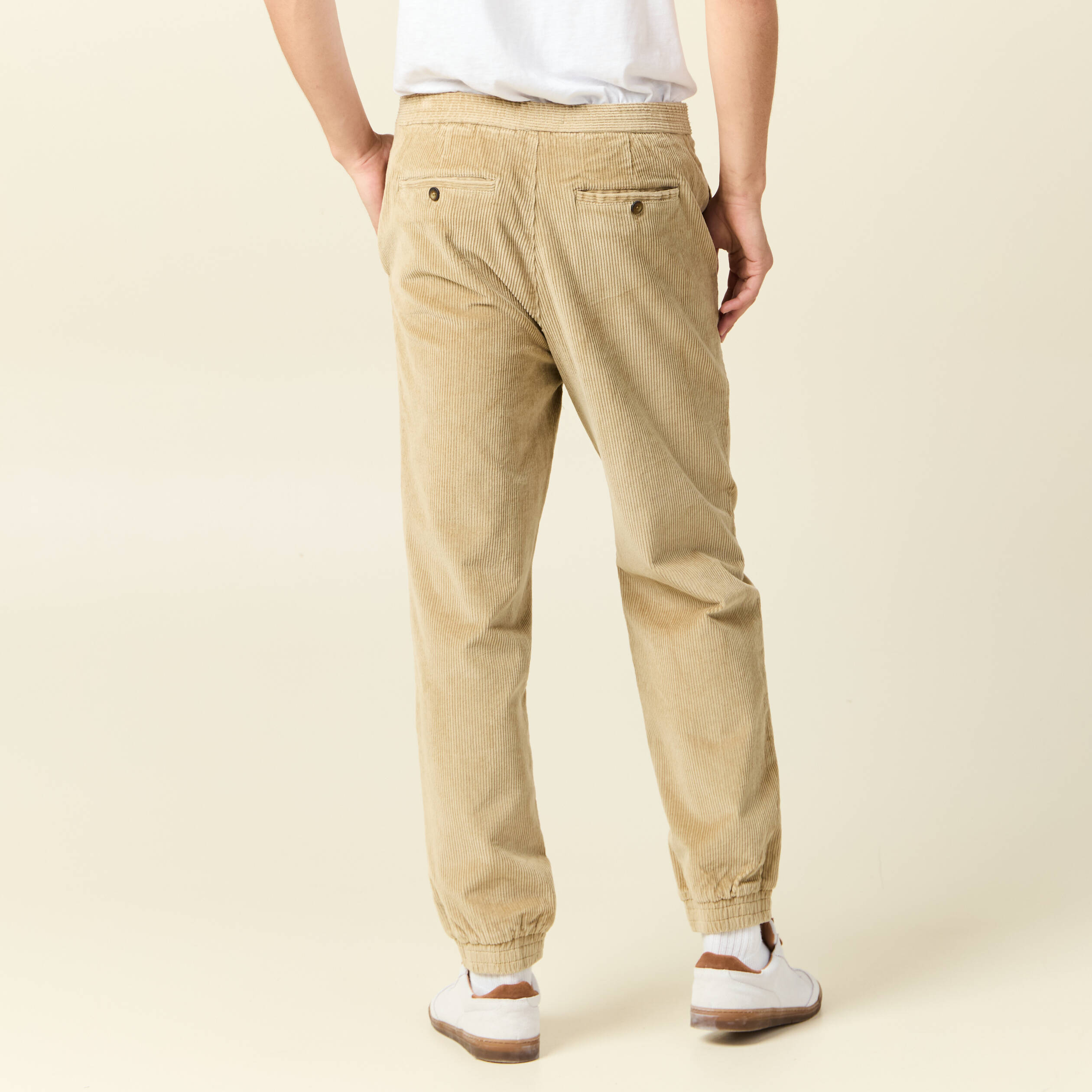 pantalon jogger velours cotele beige homme Pantalon jogger velours côtelé beige homme