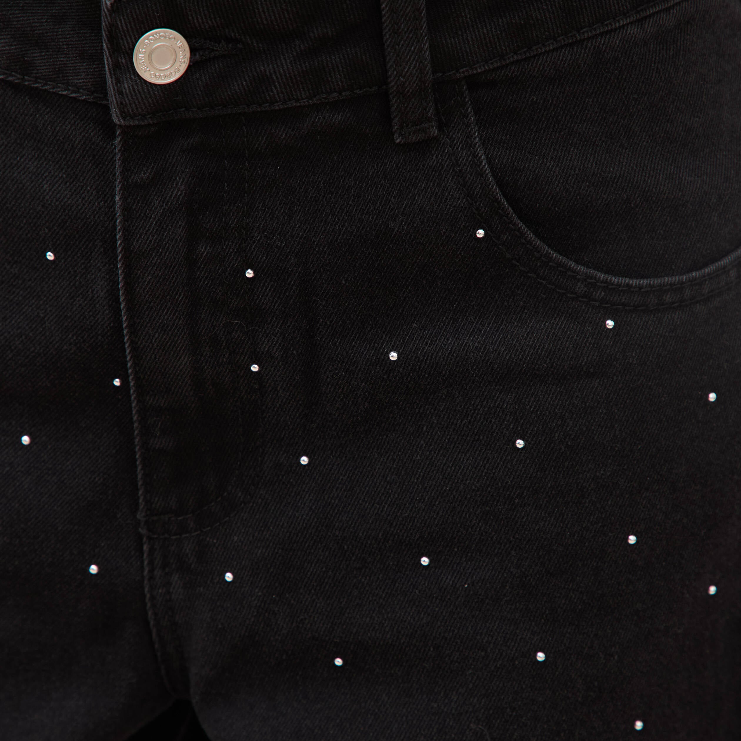 Jeans ample d&eacute;tails clout&eacute;s denim noir femme