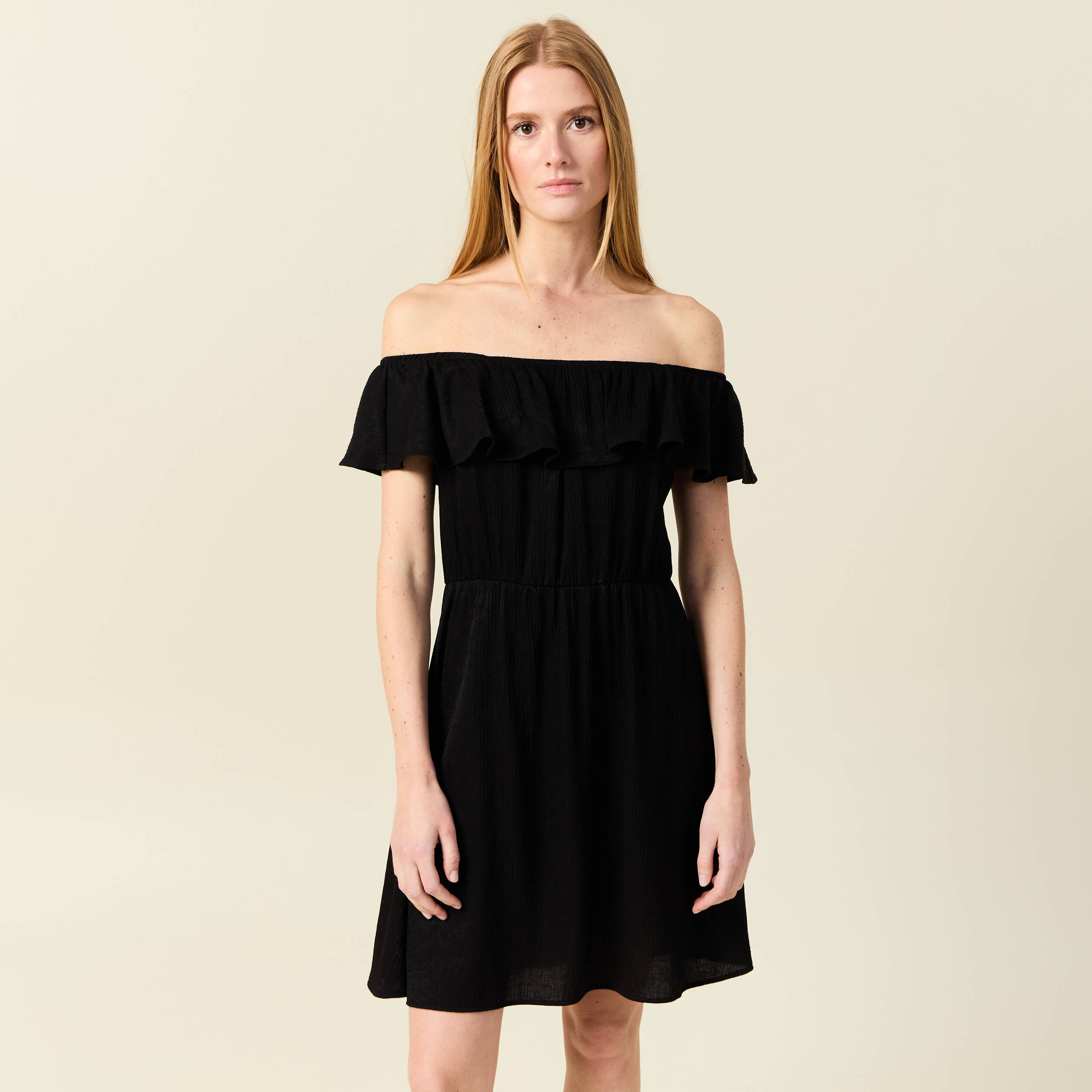 robe col carre manches courtes noir femme Robe col carré manches courtes noir femme