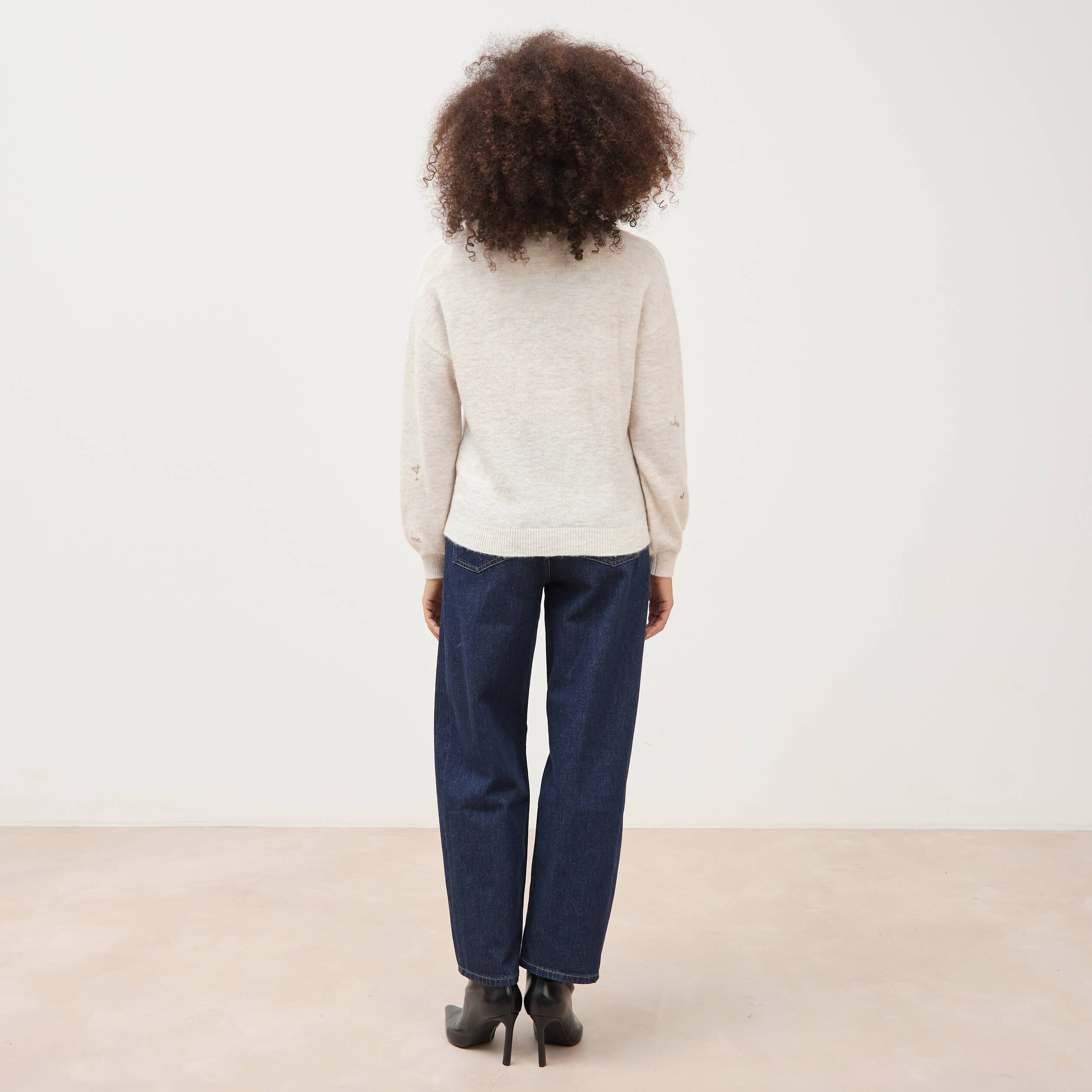 Pull droit brod&eacute; manches longues creme femme