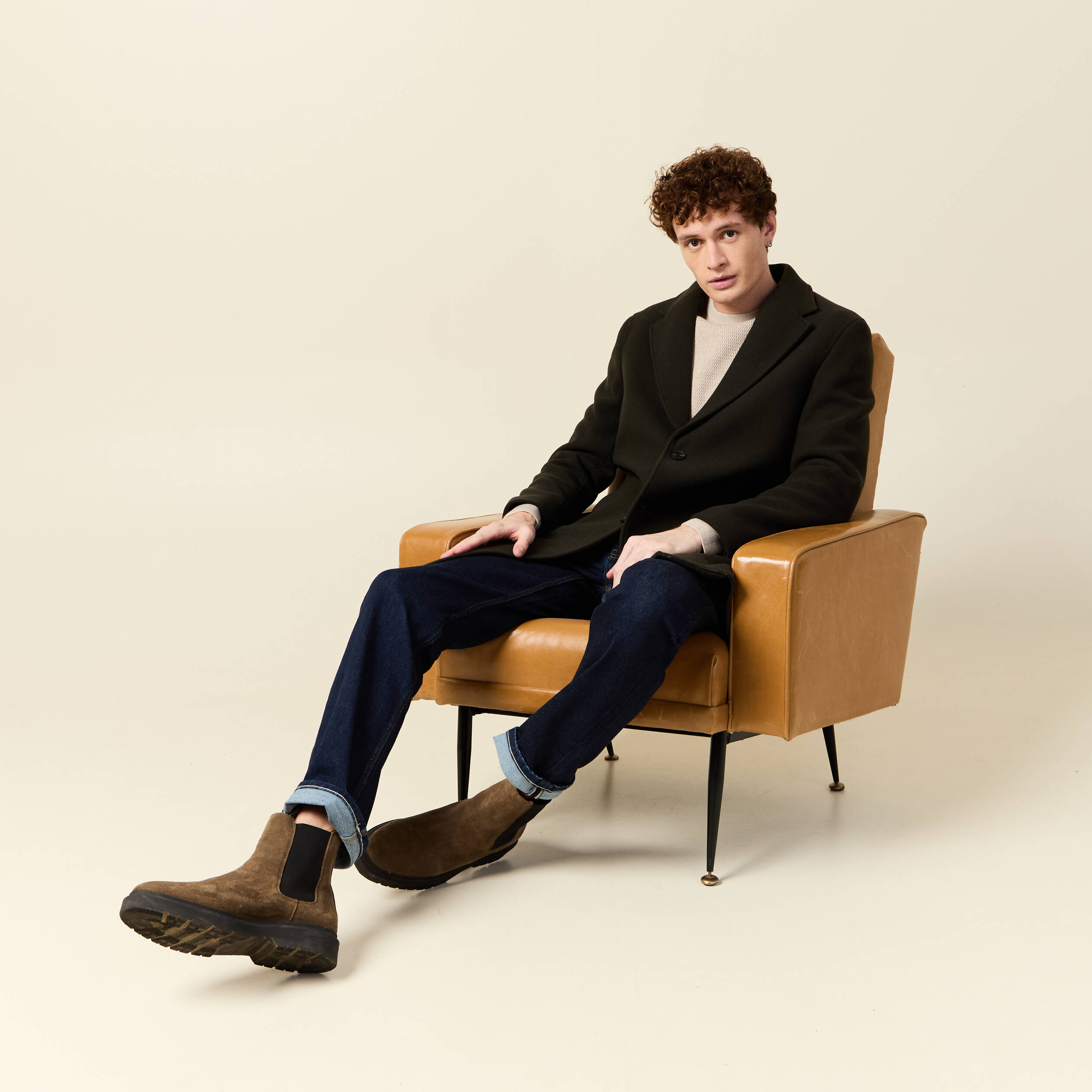 Manteau long boutonn&eacute; taupe homme
