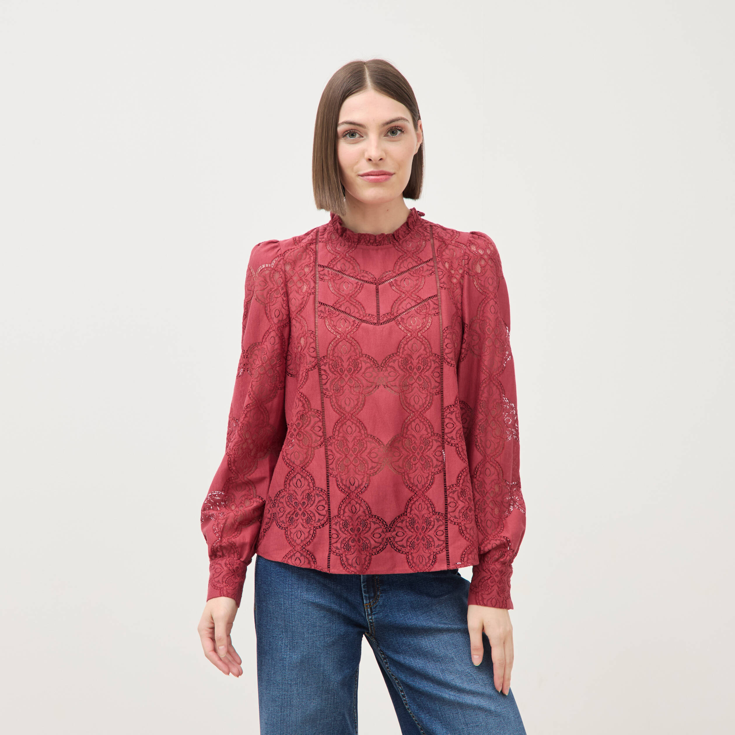 Blouse cintr&eacute;e dentelle manches longues rouge fonc&eacute; femme