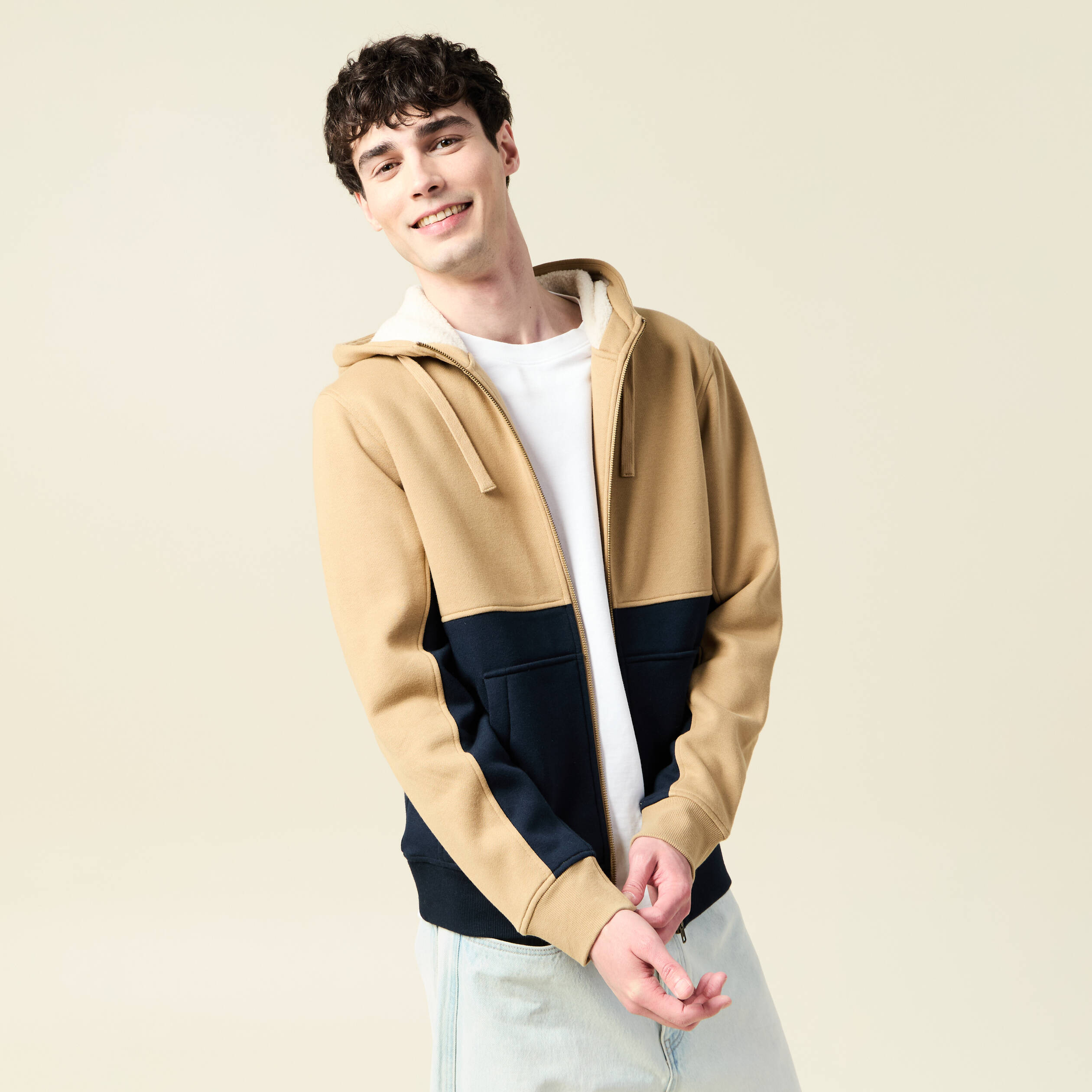 Sweat zipp&eacute; &agrave; capuche bleu marine homme