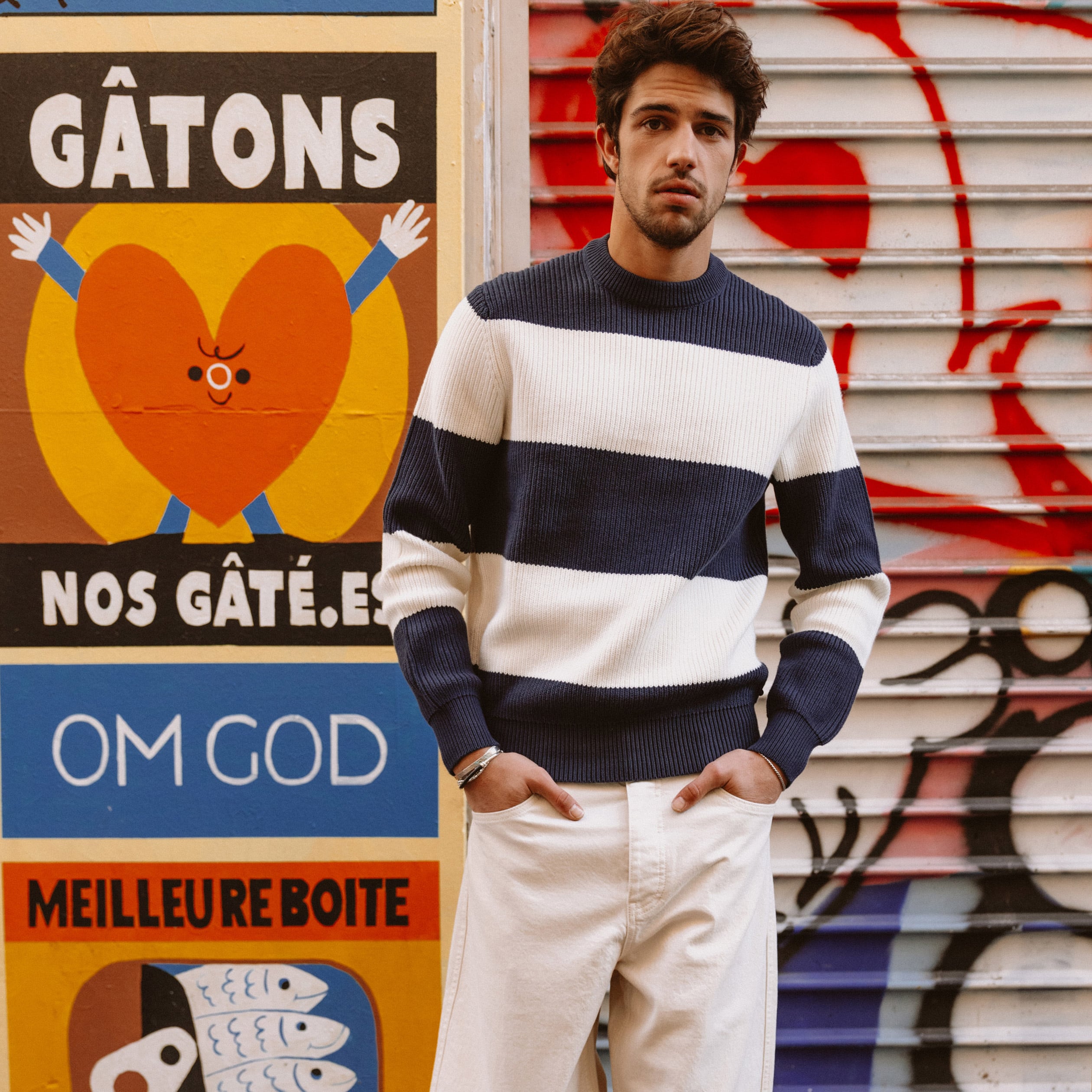 Pull fin ray&eacute; manches longues col rond bleu marine homme
