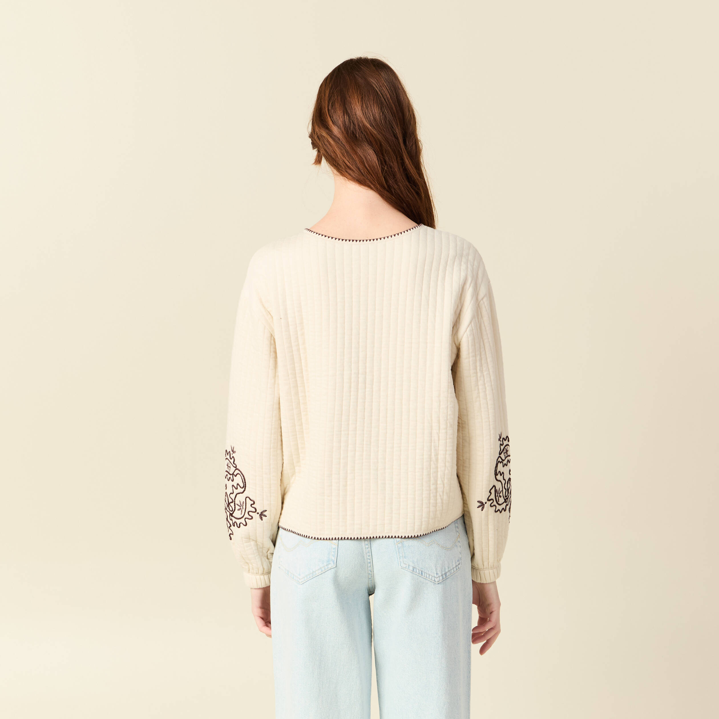Cardigan droit court col rond brod&eacute; ivoire femme