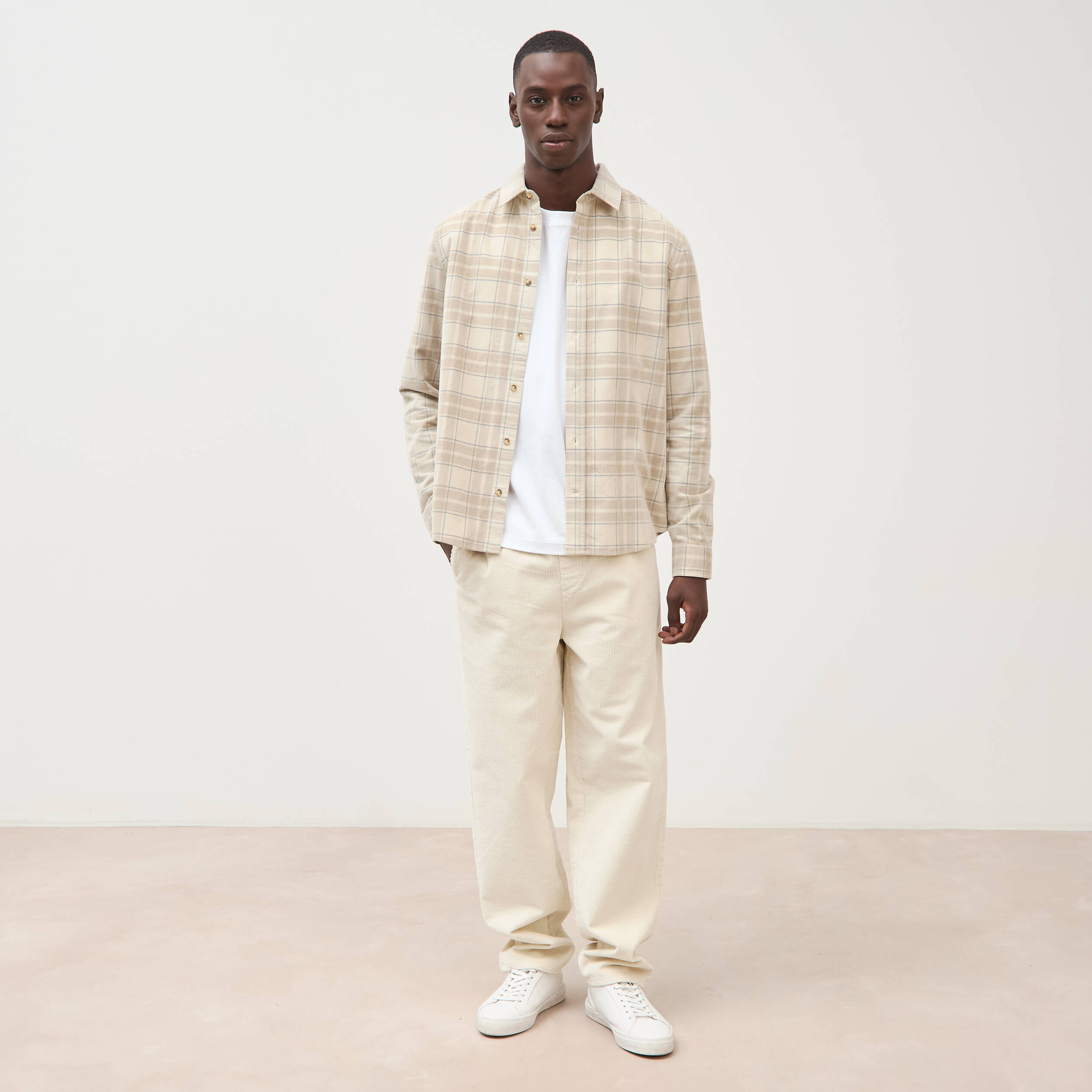 Pantalon large en velours ecru homme