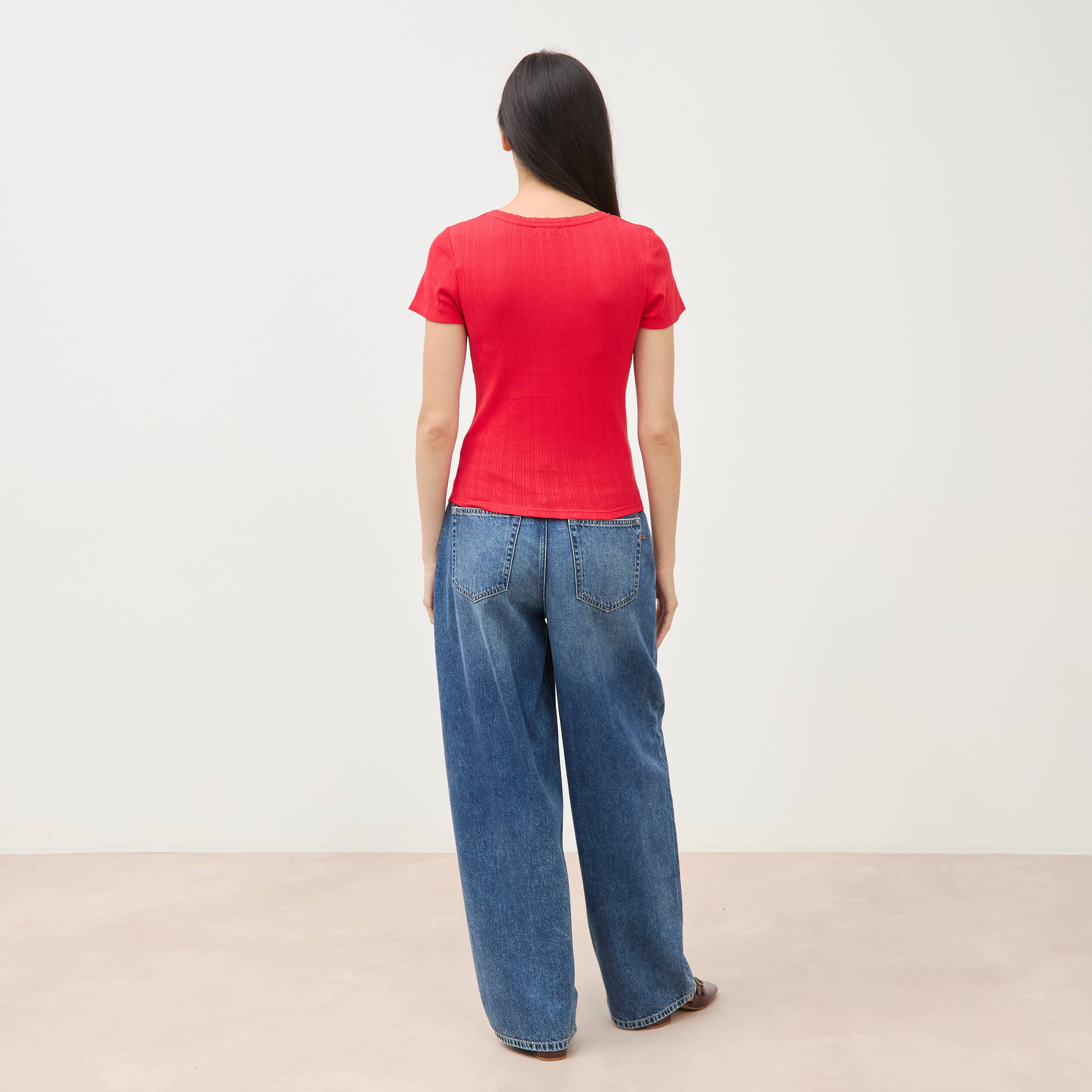 T-shirt ajust&eacute; col rond manches courtes rouge femme