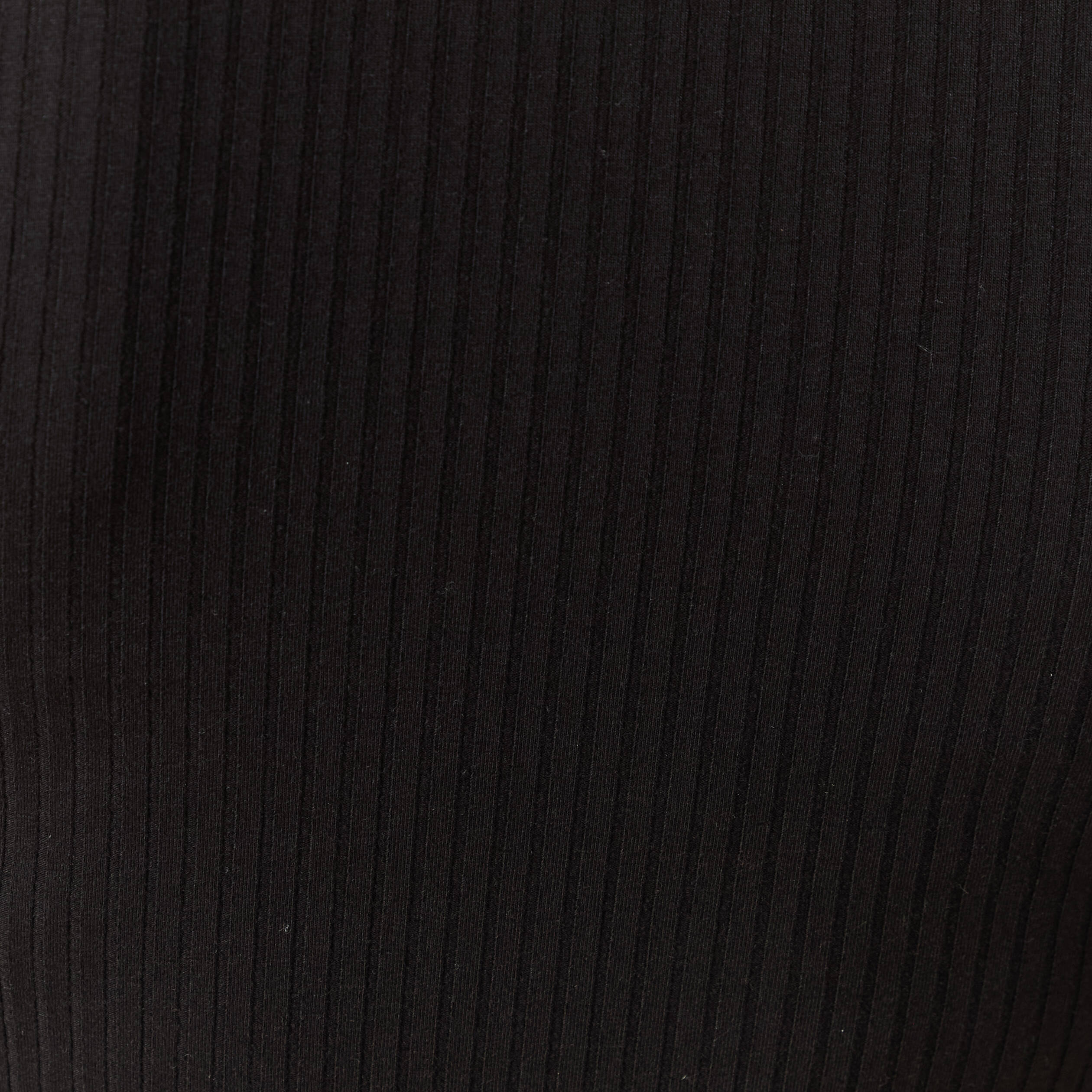 T-shirt cintr&eacute; col v dentelle noir femme