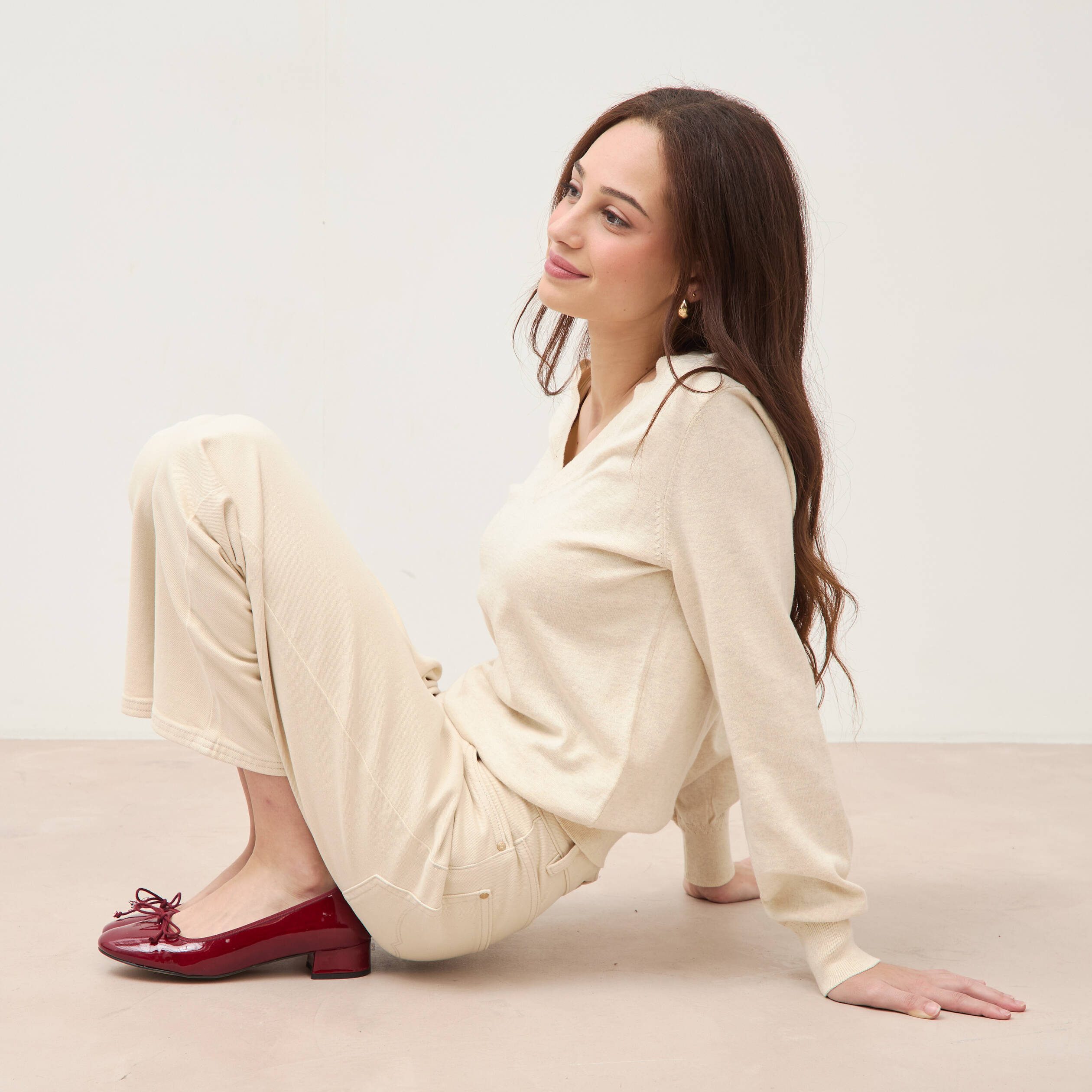Pull droit col v manches longues creme femme