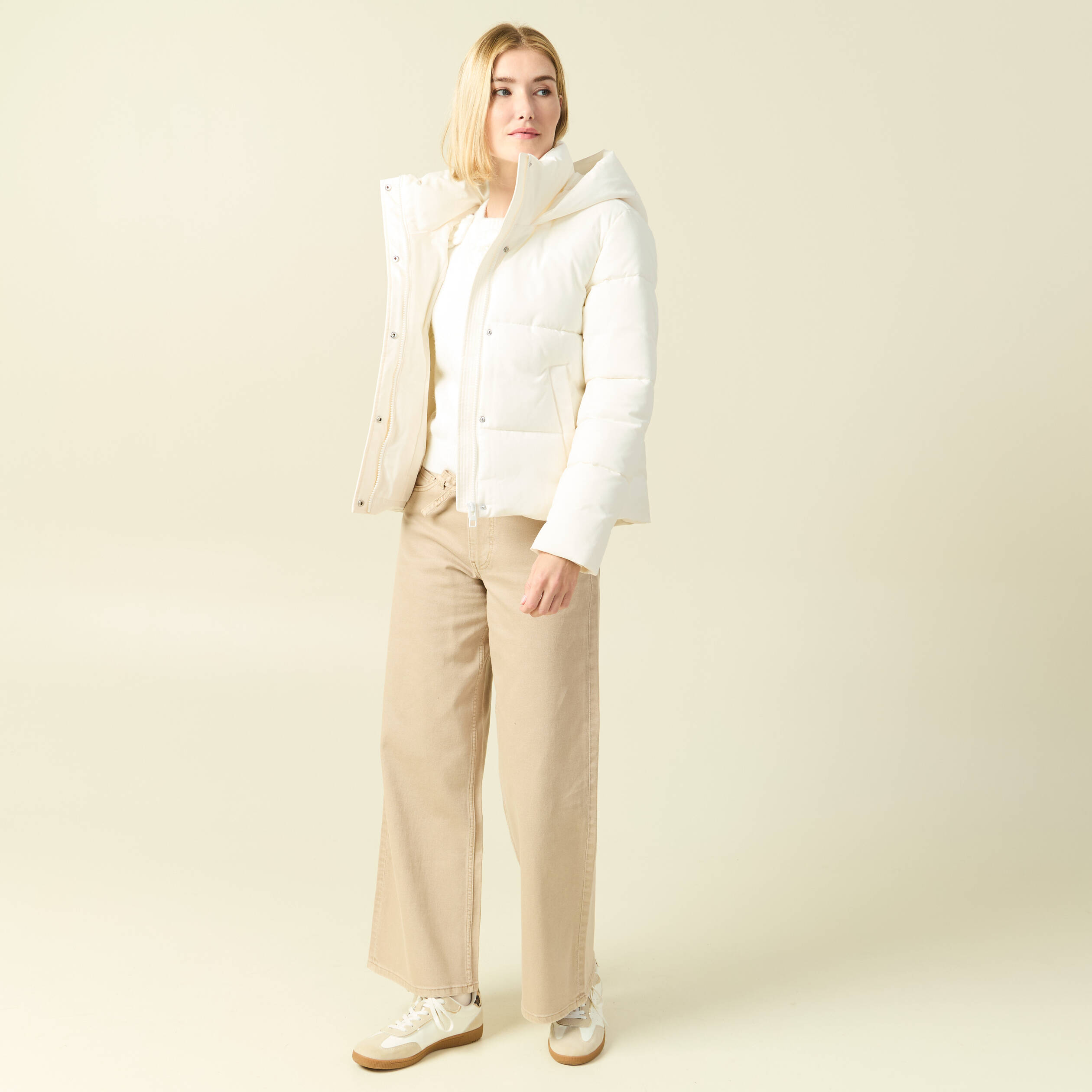 Doudoune &agrave; capuche creme femme