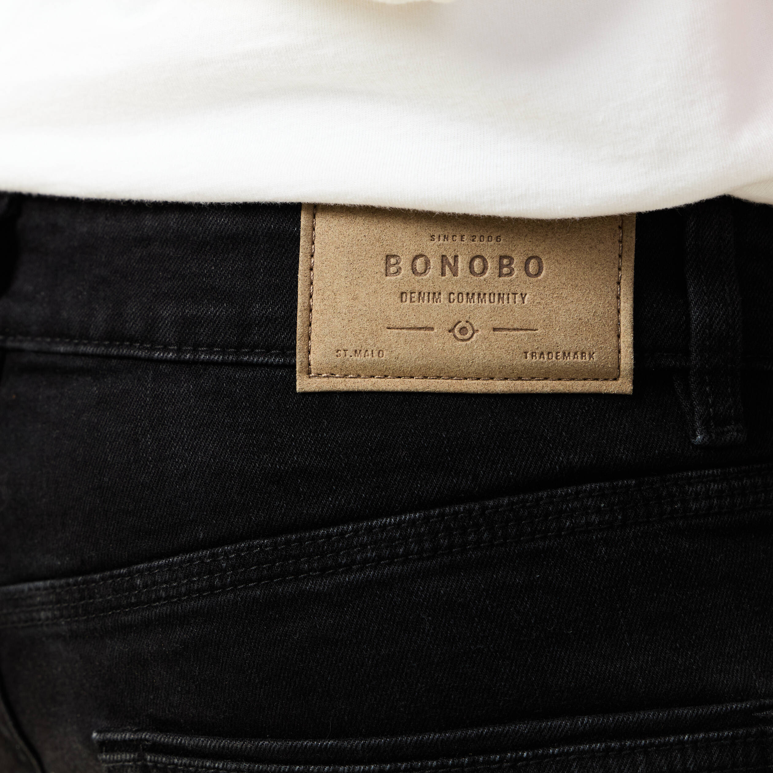 Jeans straight longueur 32 denim noir homme