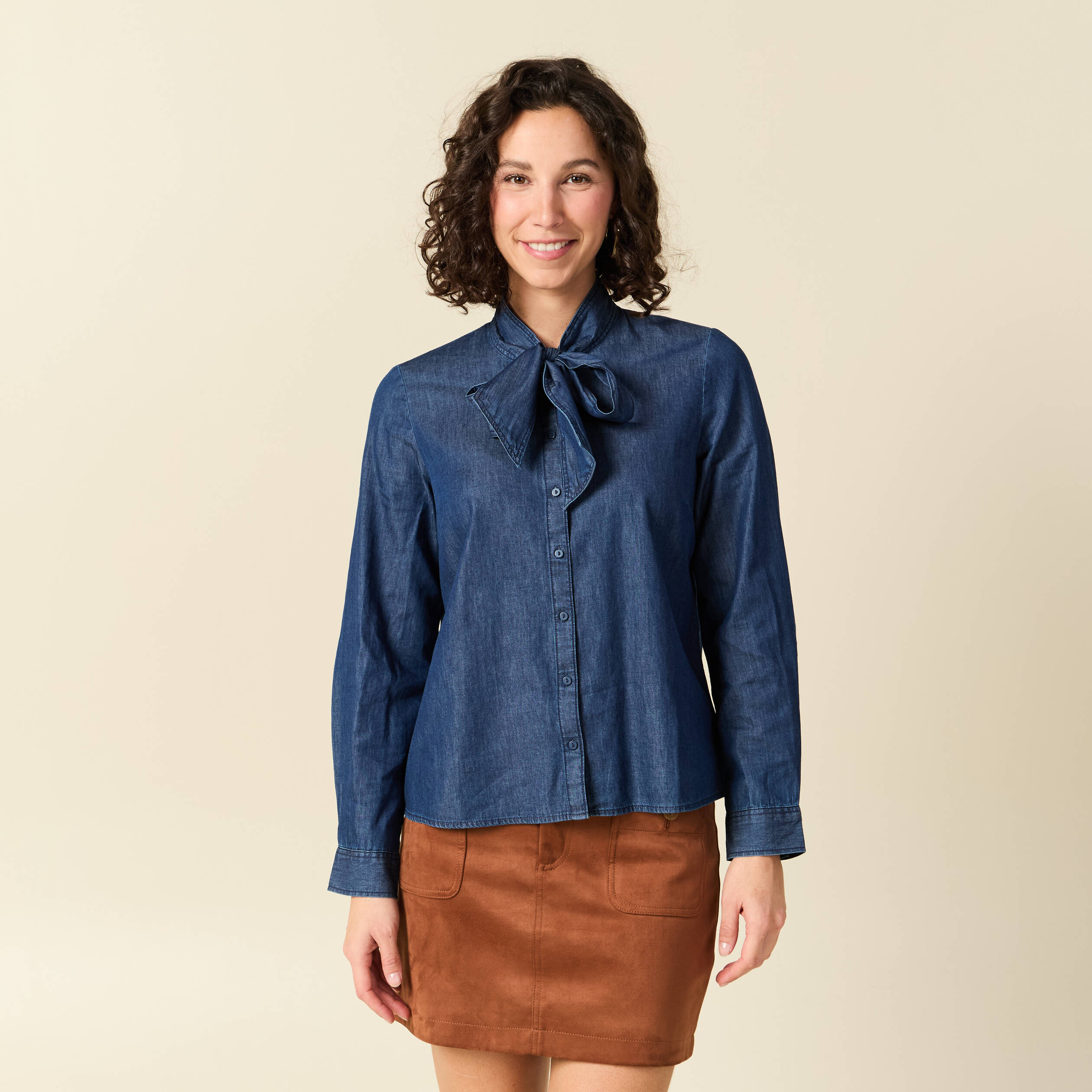 Chemise &agrave; pans manches longues en coton denim stone femme