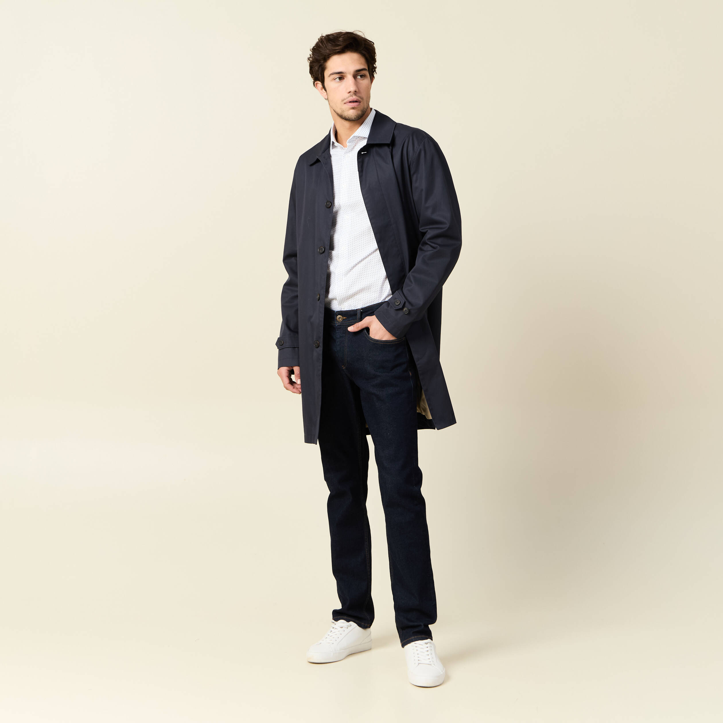 Chemise cintr&eacute;e en coton manches longues blanc homme