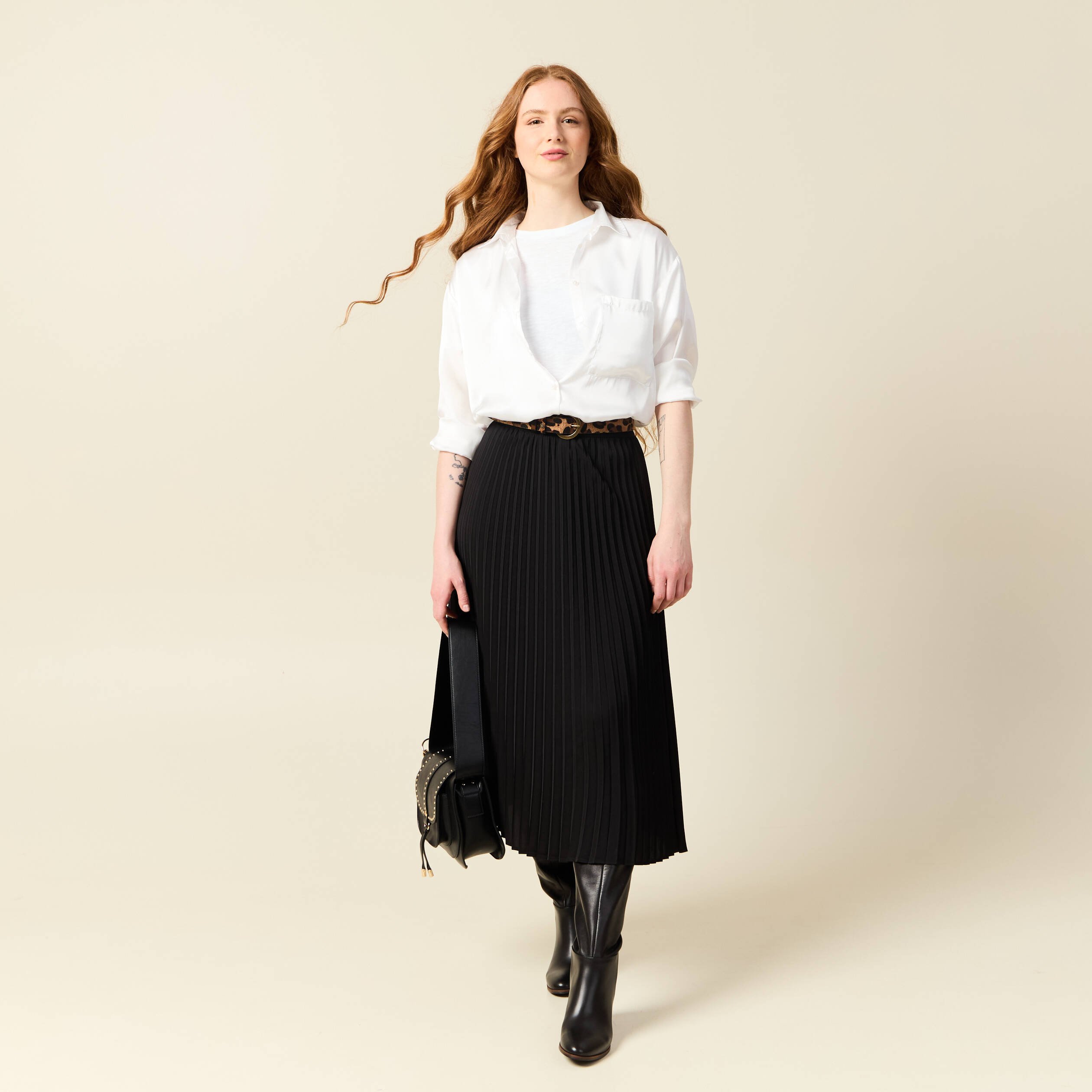 jupe longue evasee plissee noir femme Jupe longue évasée plissée noir femme