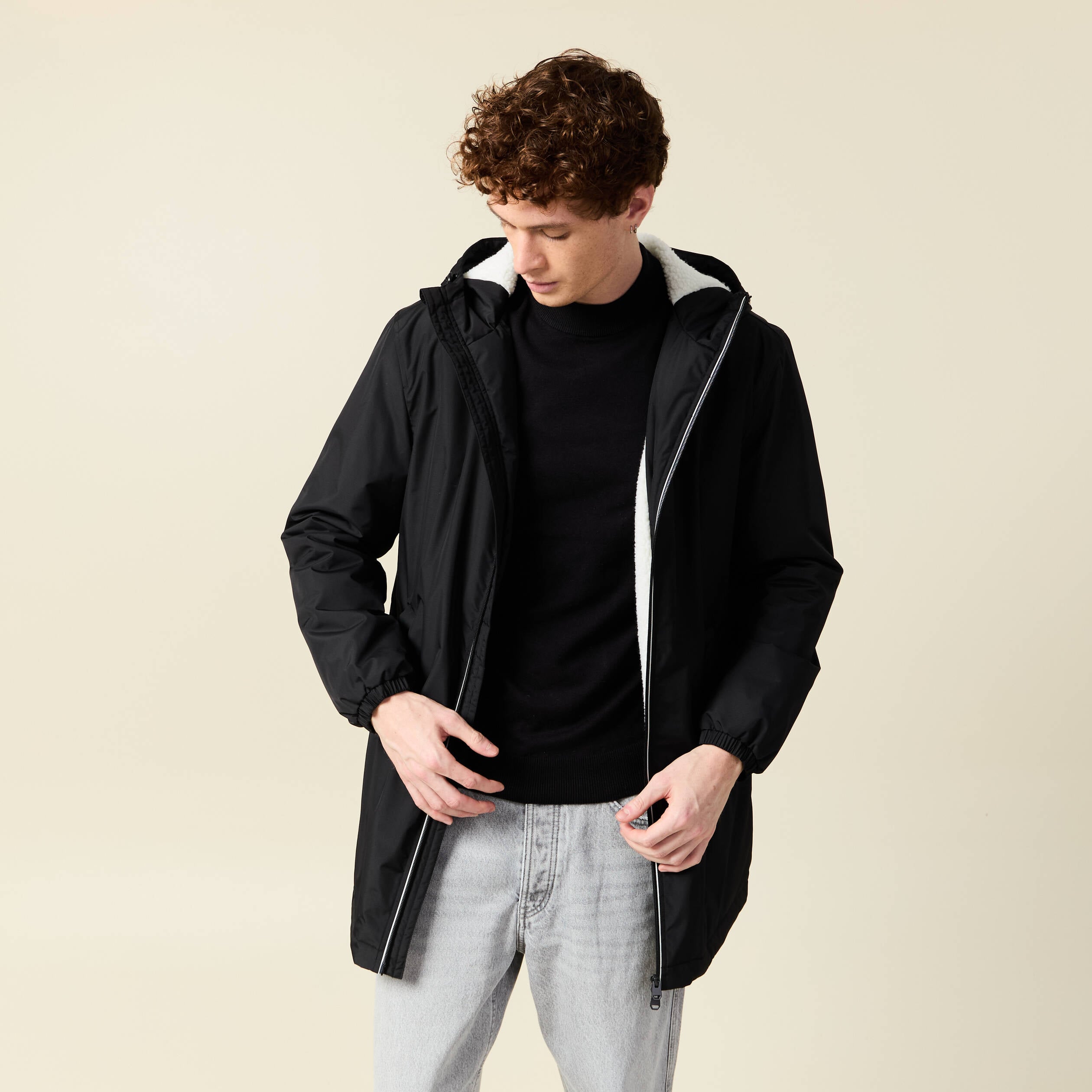 Parka longue droite &agrave; capuche noir homme