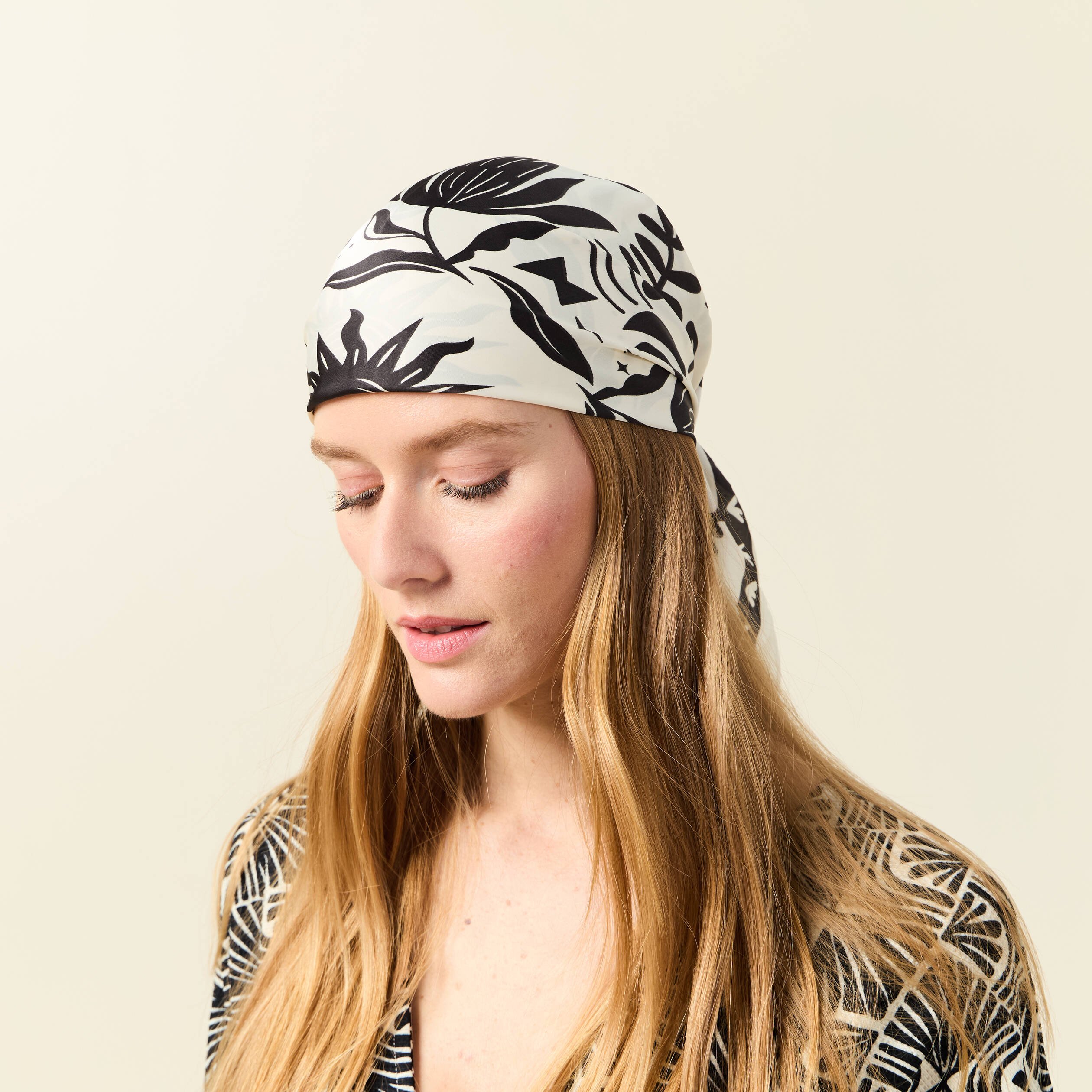 foulard satin ecru femme Foulard satin ecru femme