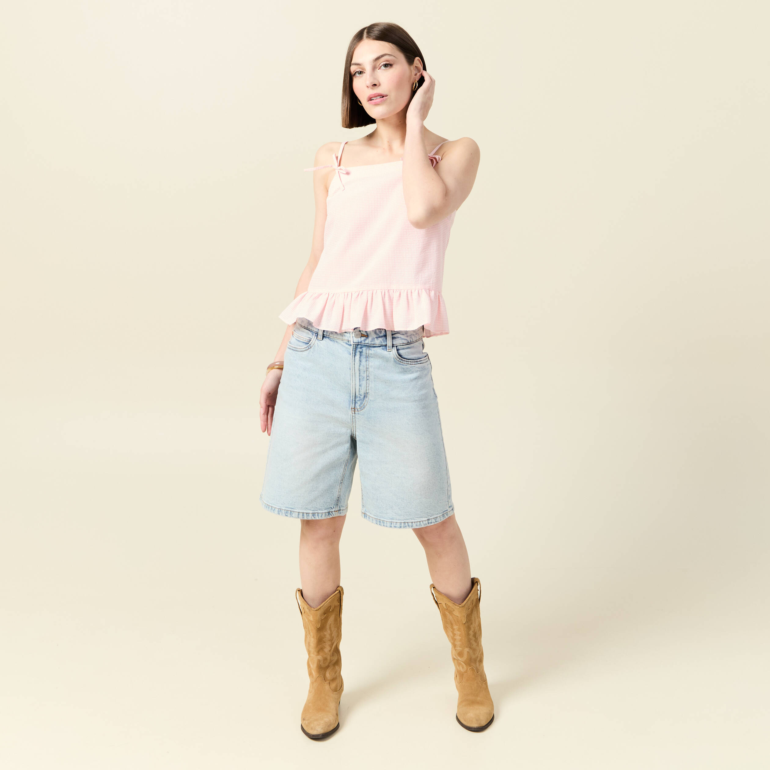D&eacute;bardeur droit court col carr&eacute; rose clair femme