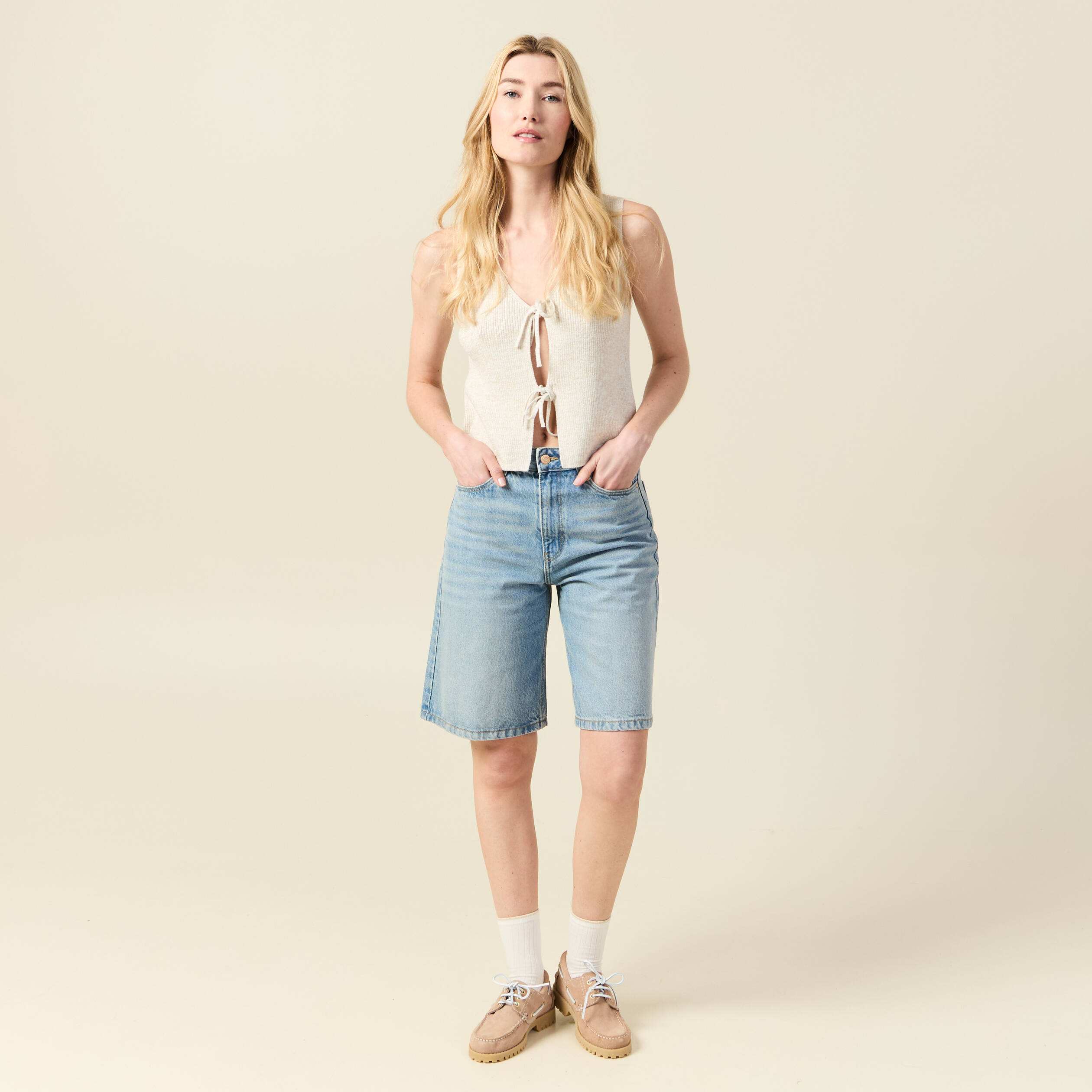 D&eacute;bardeur tricot nou&eacute; creme femme