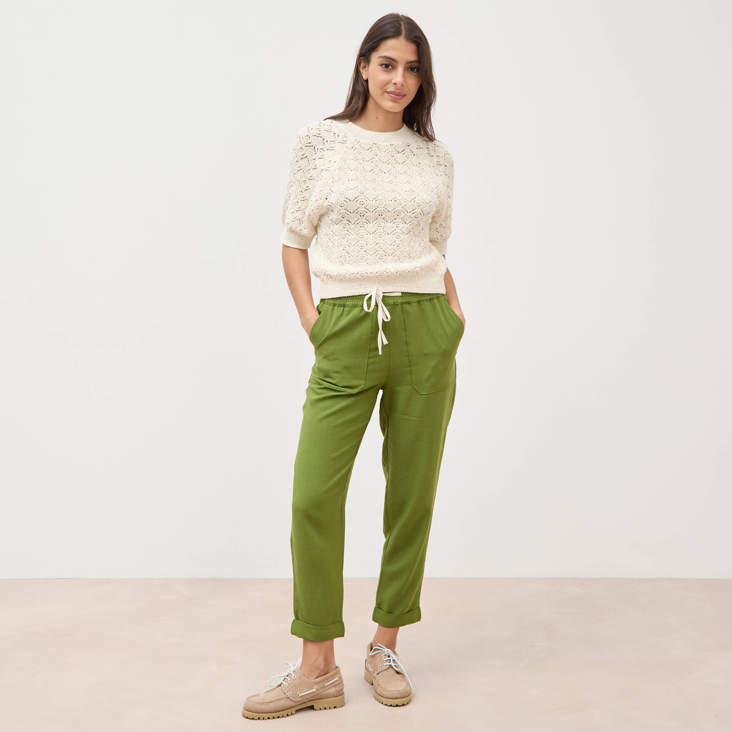 Pull droit court ajour&eacute; manches courtes camel femme