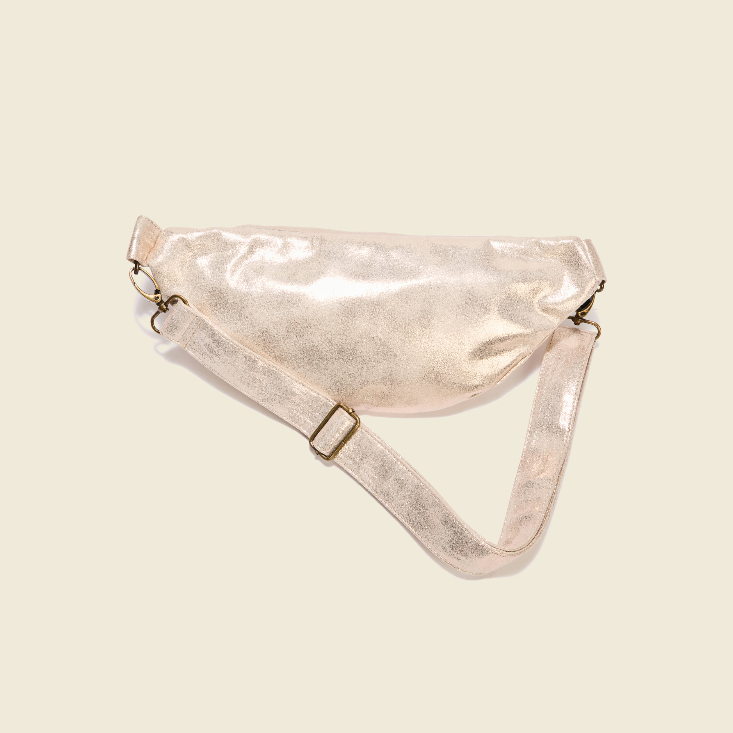 Sac banane m&eacute;tallis&eacute; beige femme