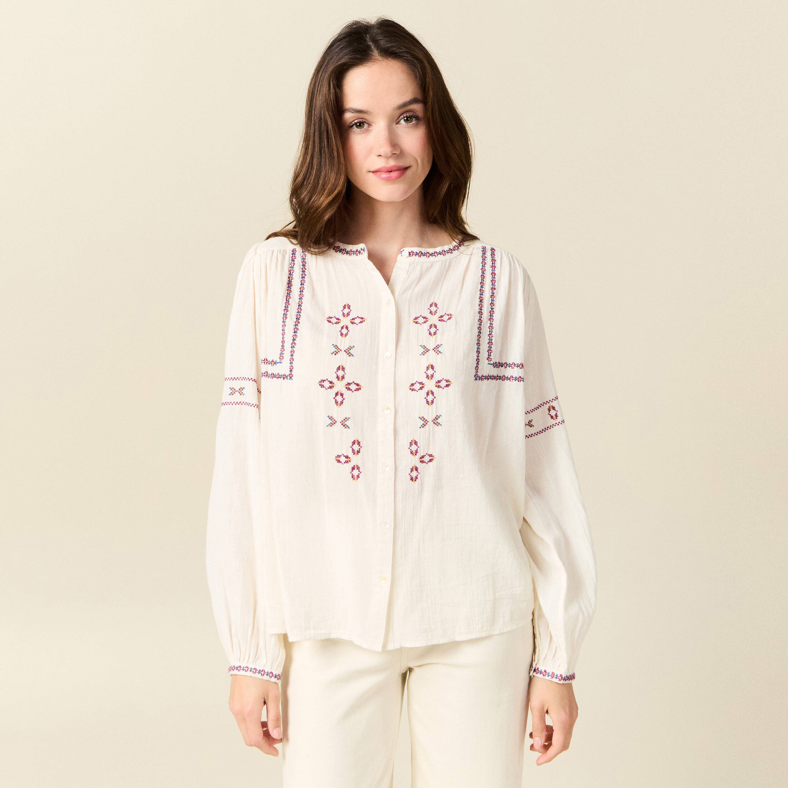chemise manches longues brodee creme femme Chemise manches longues brodée creme femme