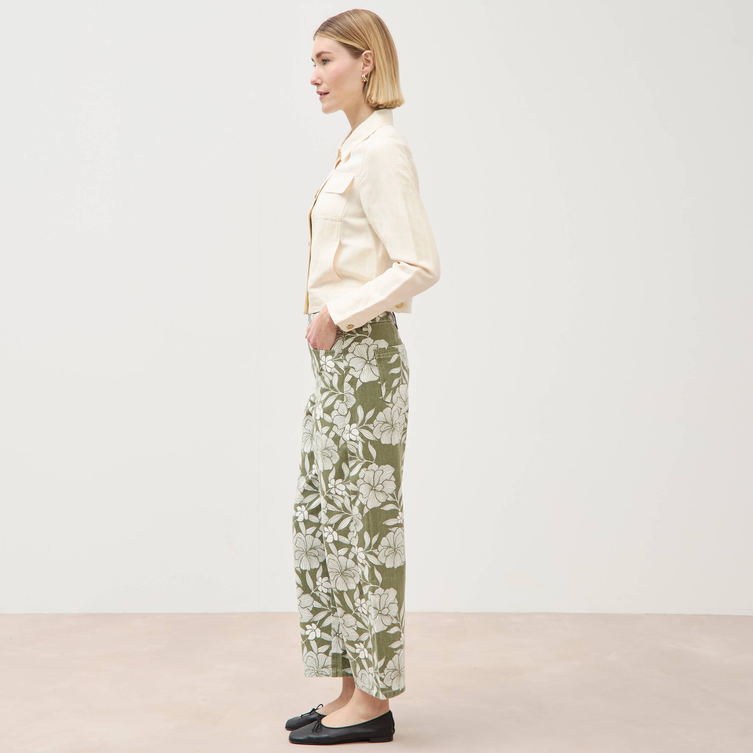 Veste courte boutonn&eacute;e ecru femme