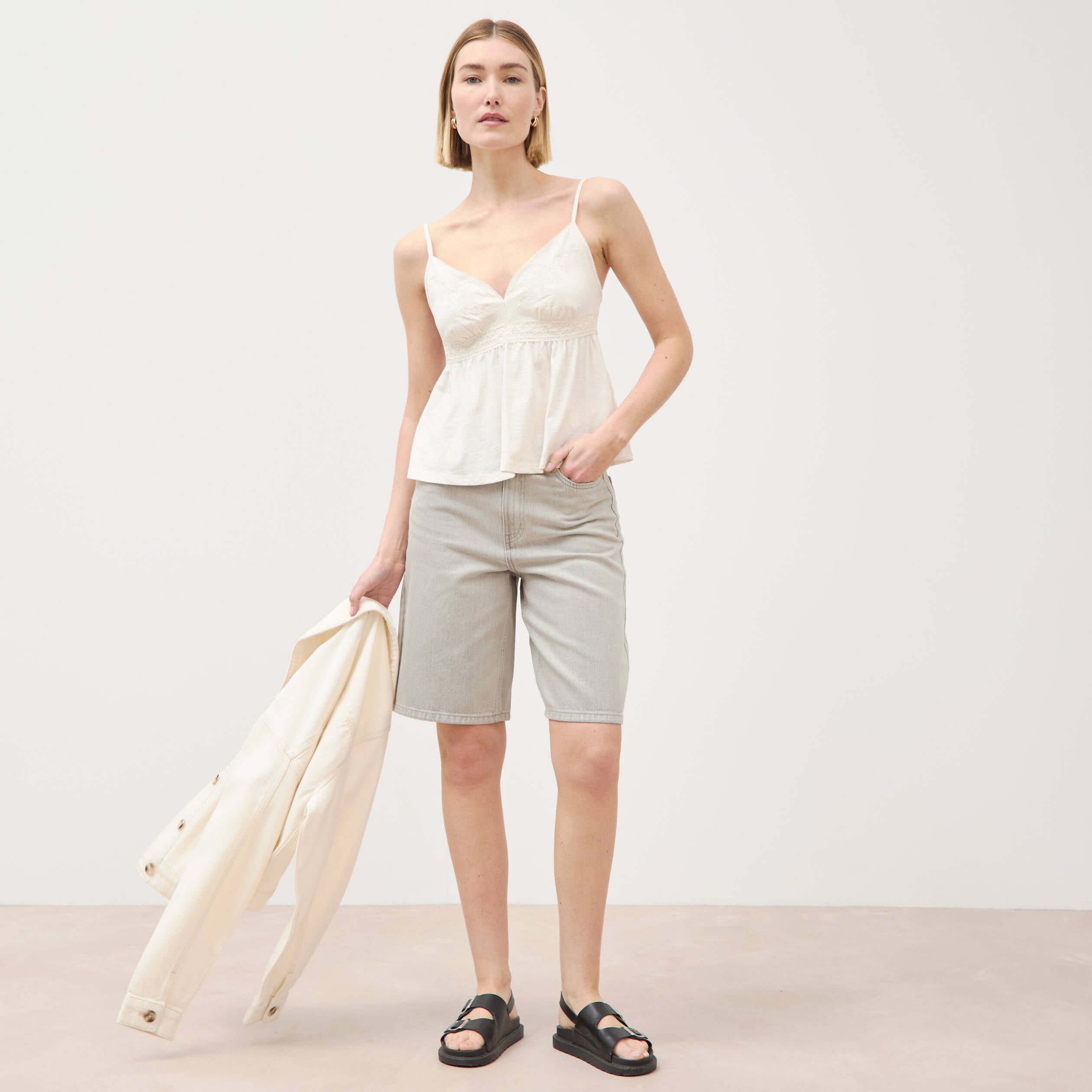Bermuda large taille haute en coton denim gris clair femme