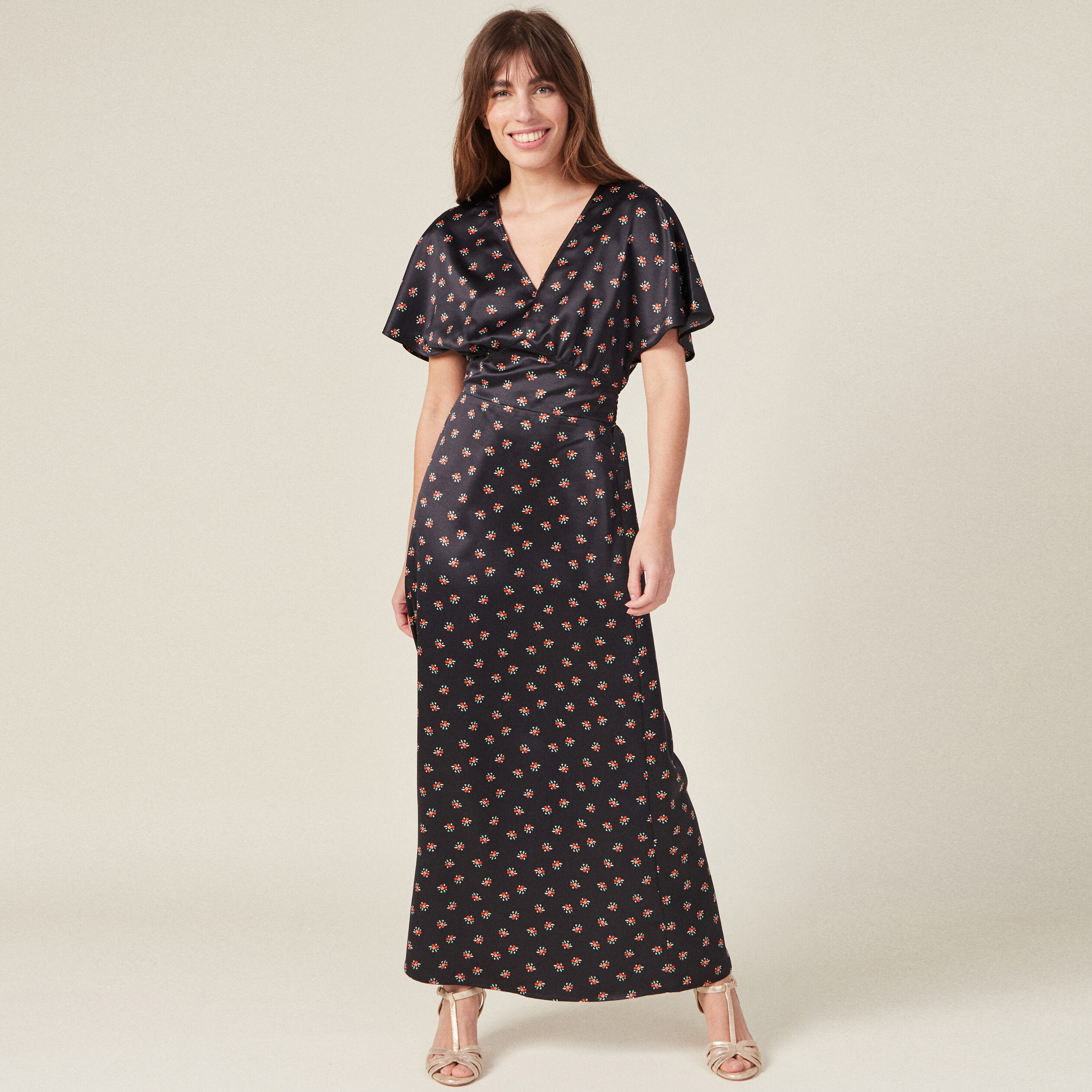 Robe plissée à manches courtes noir femme