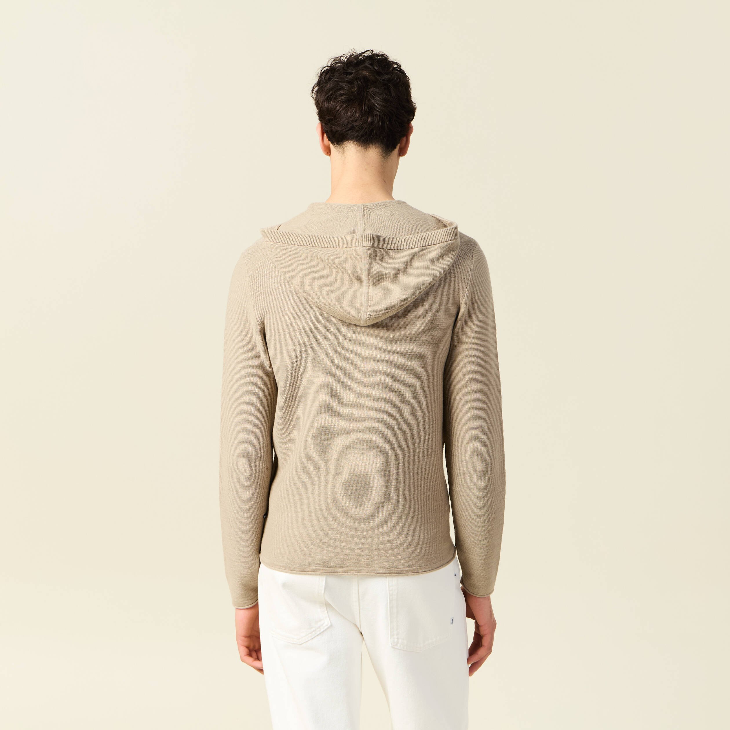 pull a capuche gris homme Pull à capuche gris homme